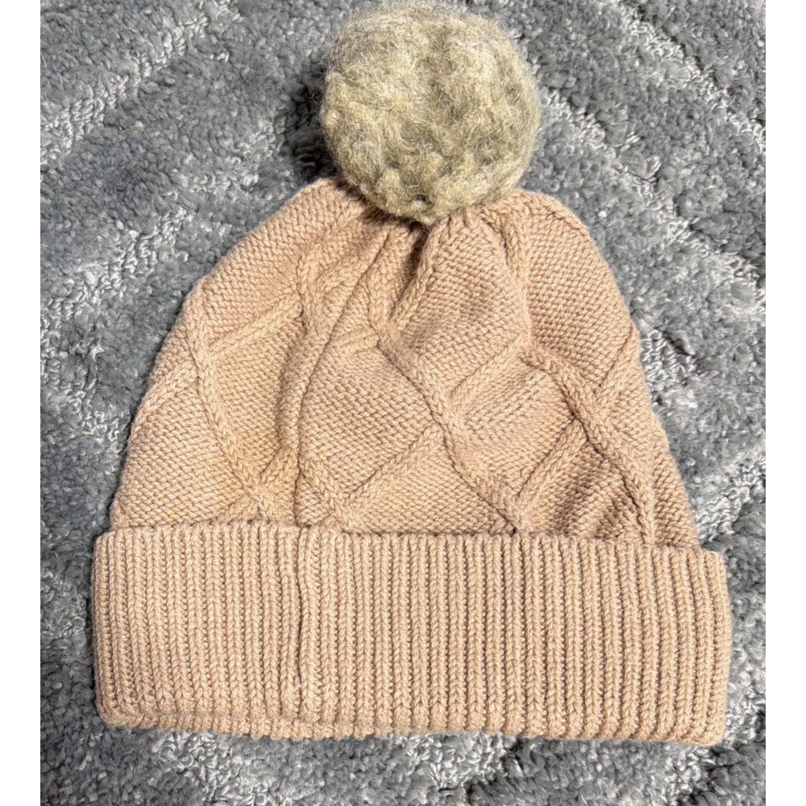 Hollister One Size Gray Pom Pom Beanie Winter Hat