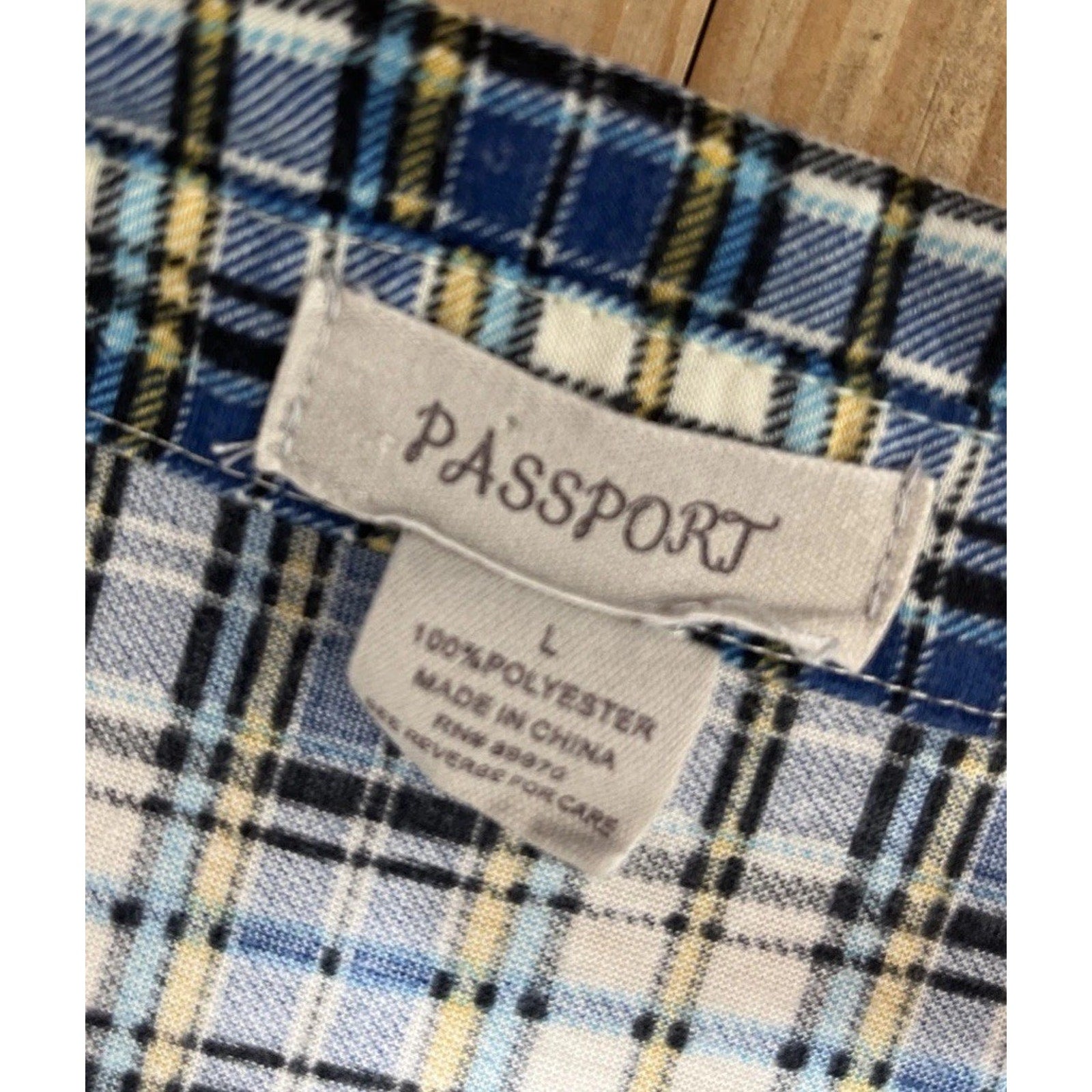 Buckle Passport Women's L Plaid Blue Long Sleeve Crotchet Knit Button Up Shirt