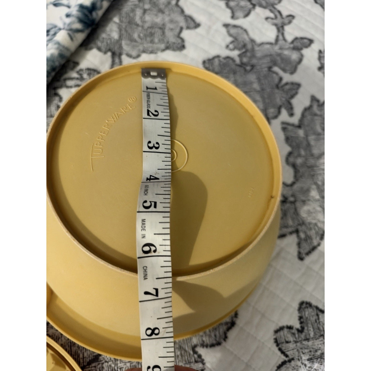 VTG Tupperware Servalier Harvest Gold 6"x11" Salad Serving Bowl With Lid 881-3