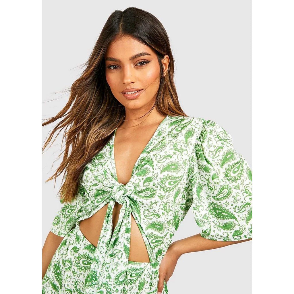 Boohoo Jumpsuit Green Paisley Green Shorts Dress Tied Front Women’s Size 12 NWT