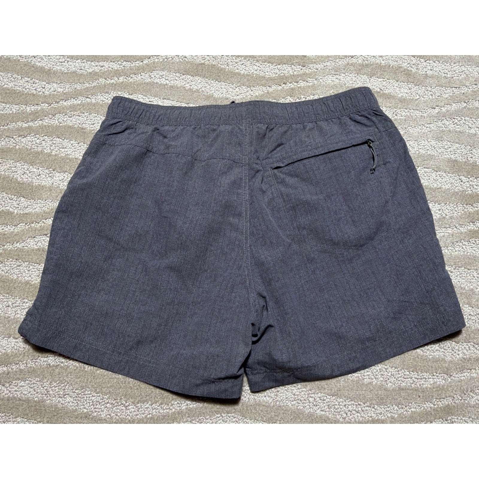 The North Face Shorts Mens L Gray Swim Trunks Mesh Lined Pockets TNF