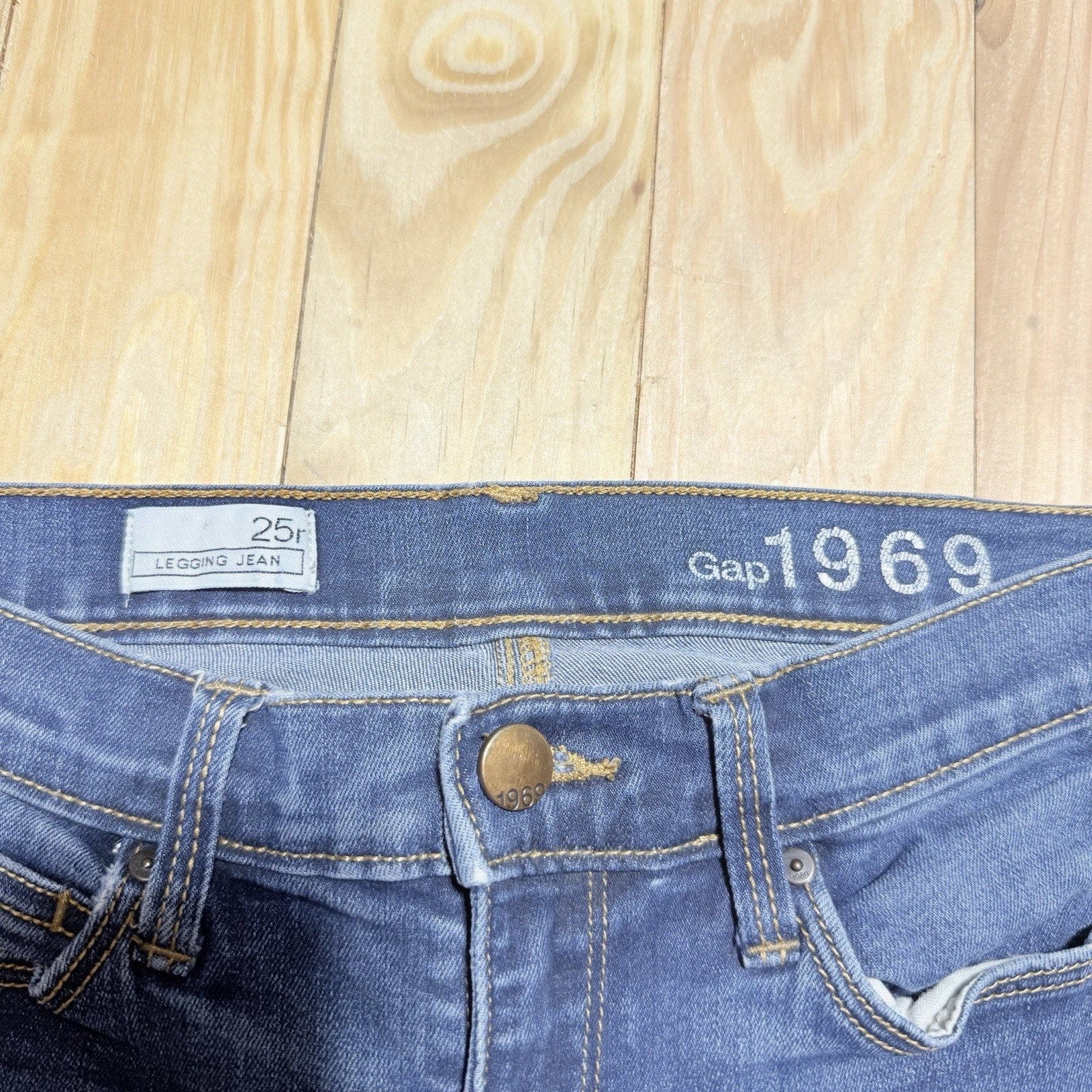 GAP Denim True Skinny Jeans Stretchy Denim Size 26 regular