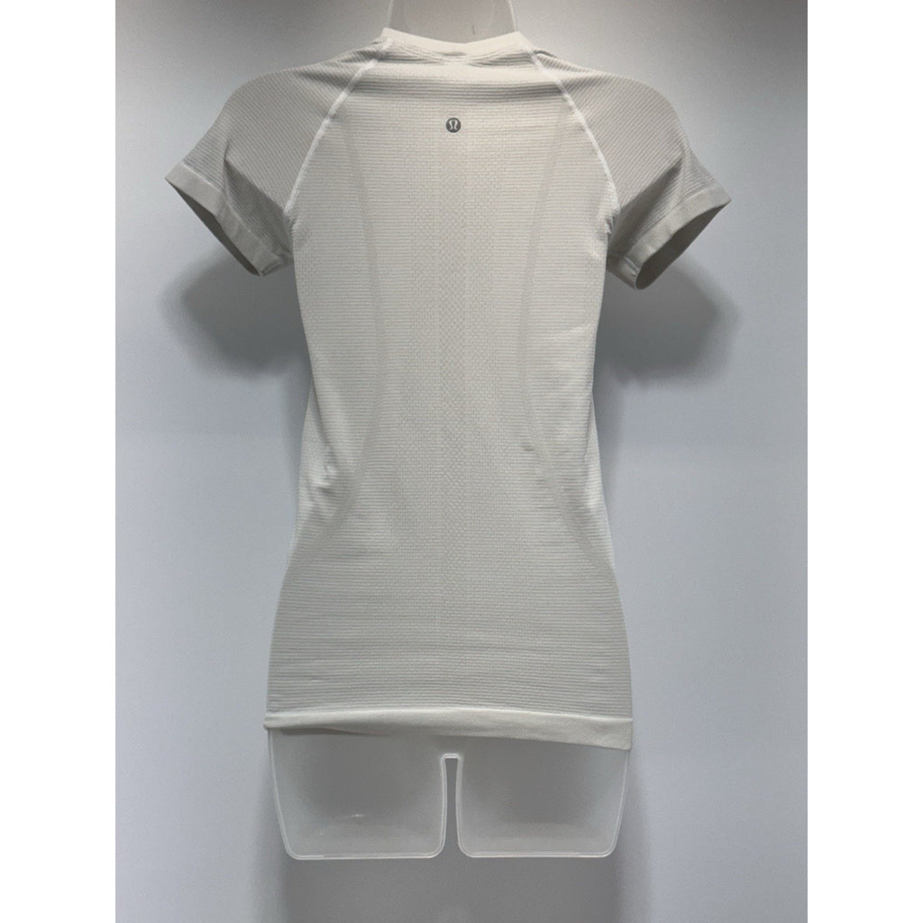 Lululemon Swiftly Tech T Shirt Ivory Athletic Tee Women’s Measures 25 Bust X 24