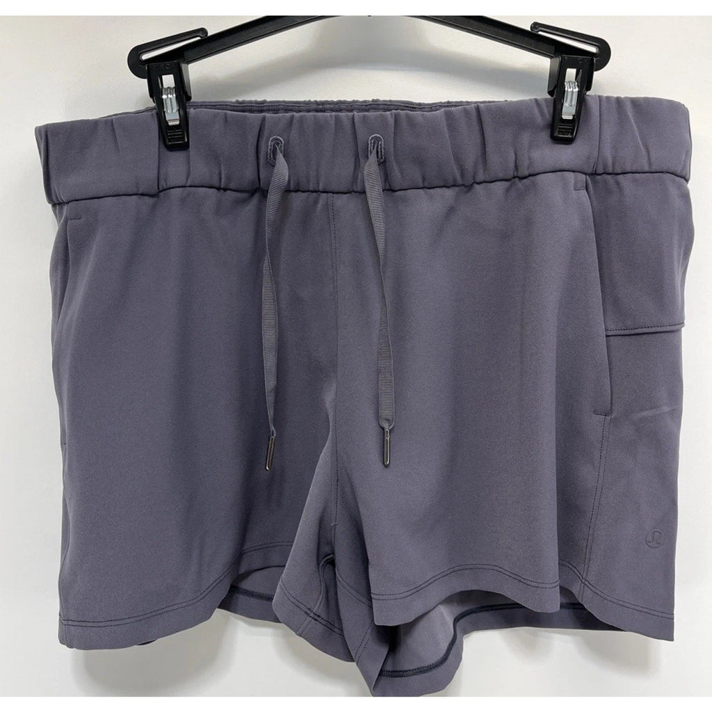 Lululemon On The Fly Short 2.5" Size 10 Gray