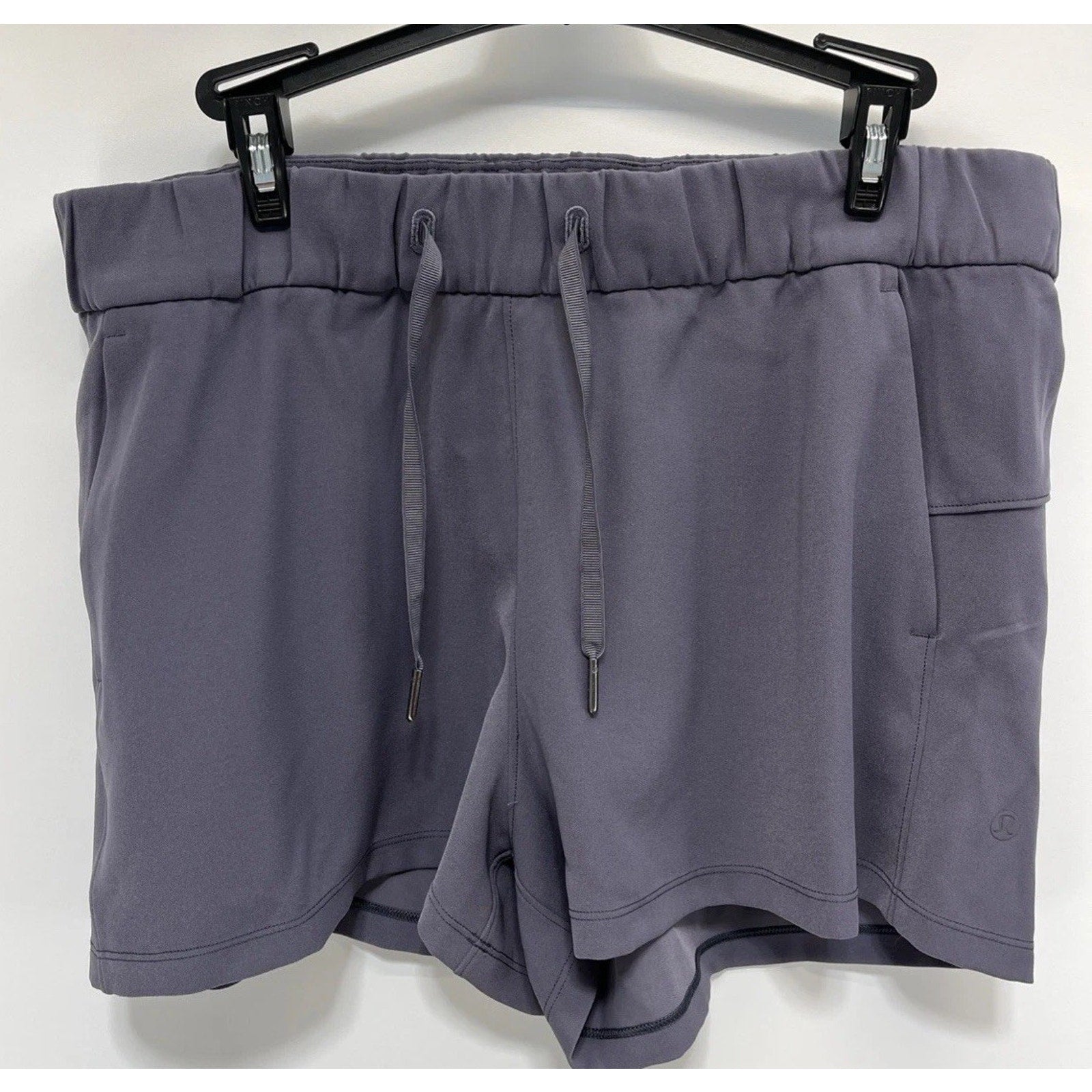 Lululemon On The Fly Short 2.5" Size 10 Gray