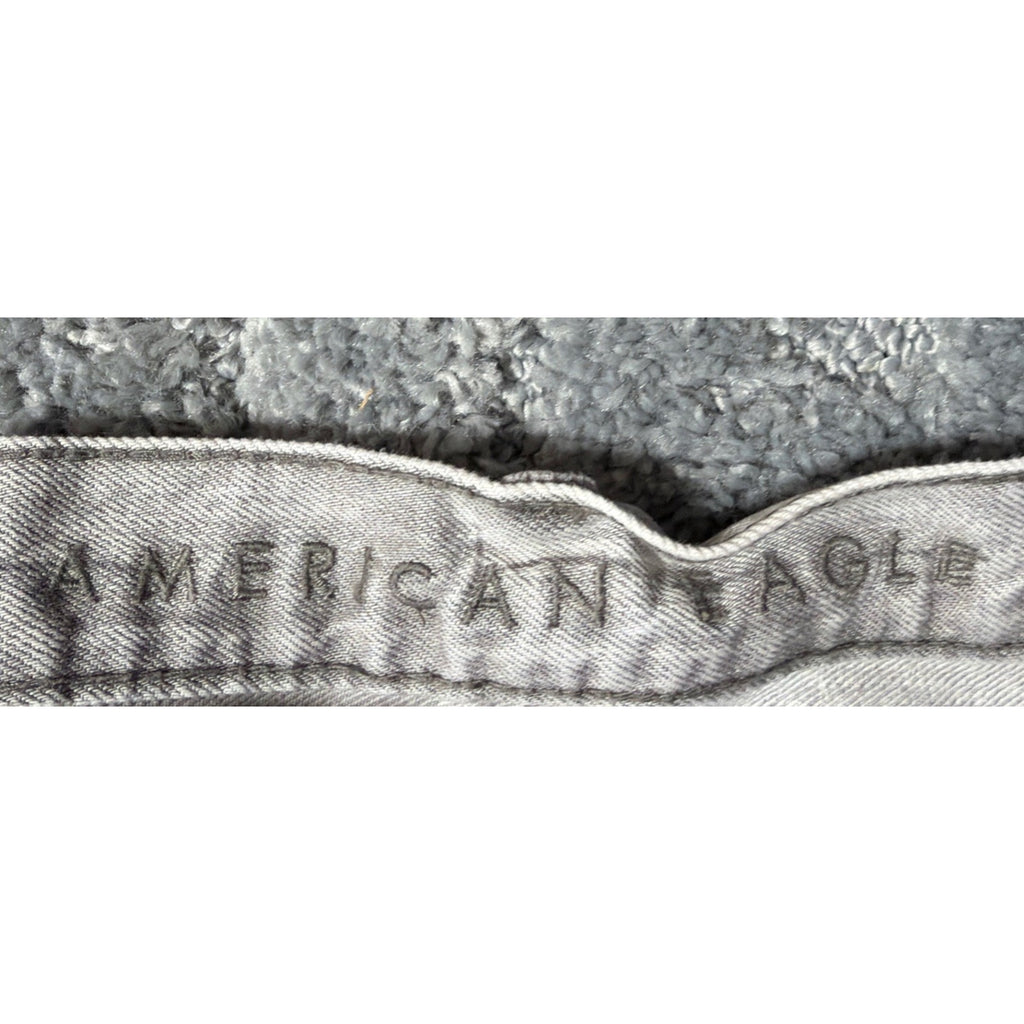 Anerican Eagle AE Men’s Cuffed Distressed Gray Denim Jean Shorts Size 32