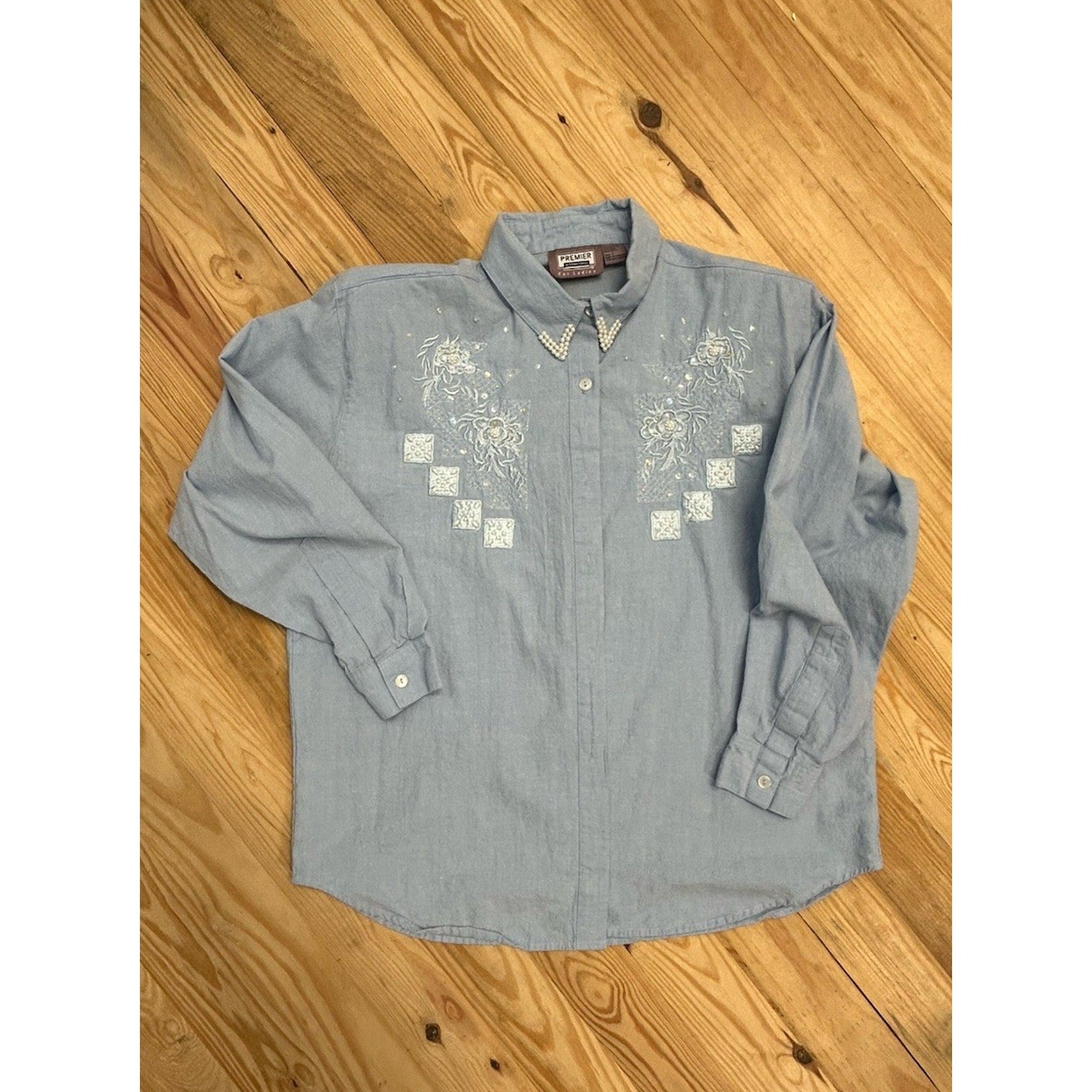 Vintage Large Premier International Shirt Womens Beaded Button Up 100% Cotton.