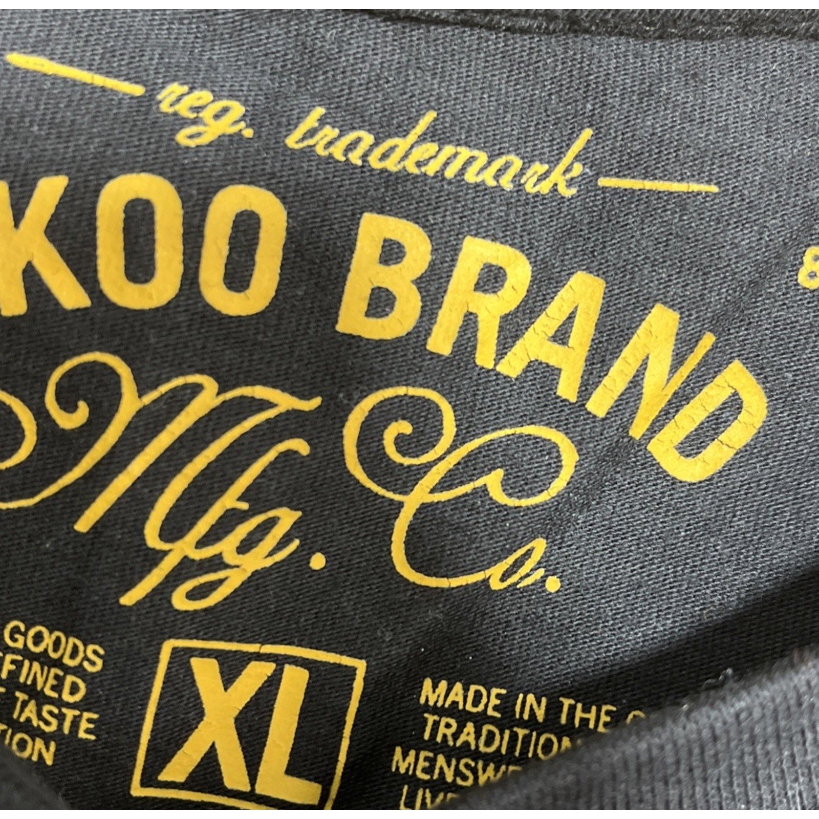 AKOO Brand Black And White Graphic Money Ain’t A Thing T-Shirt Size XL