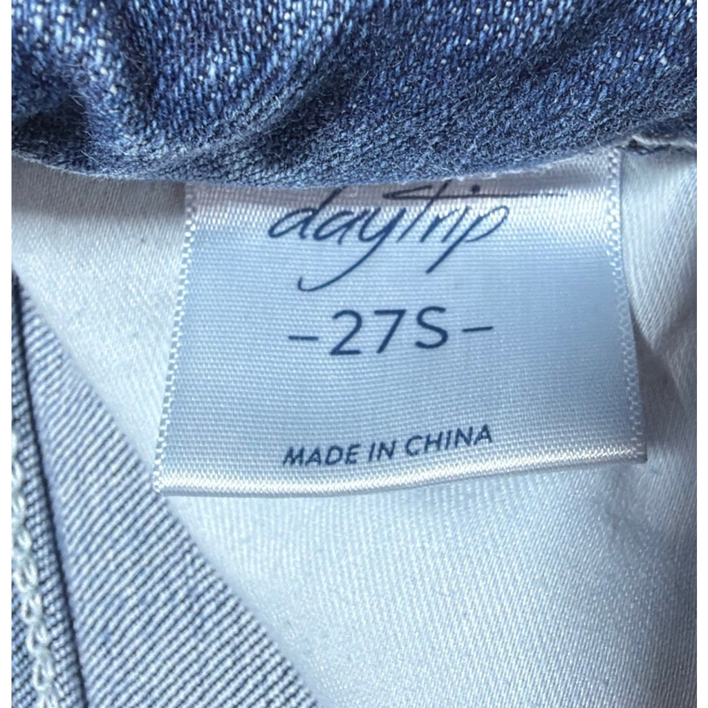 Daytrip Virgo Straight Jeans 27S Womens Signature Whiskering Blue Stretch Denim