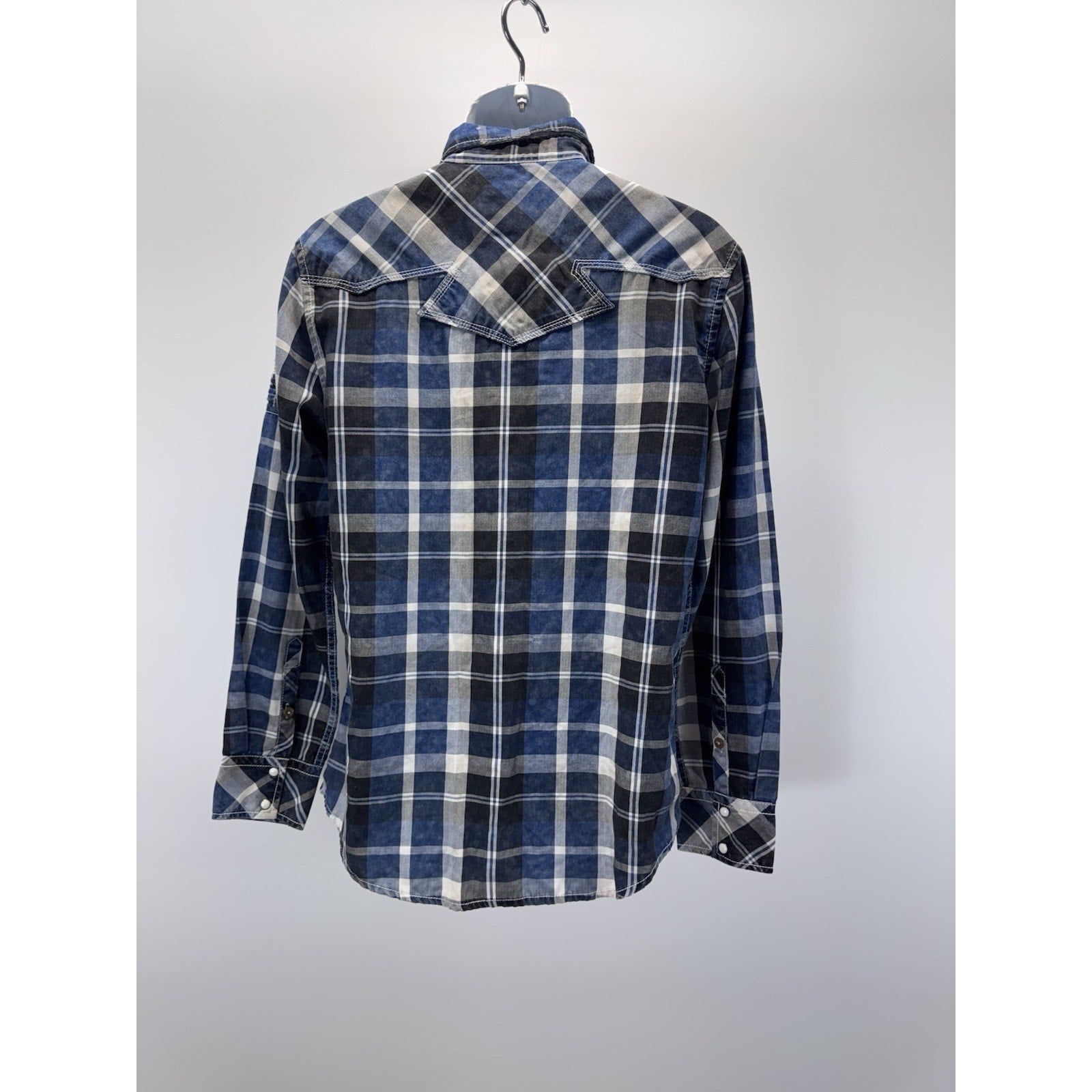 BKE ATHLETIC FIT PEARL SNAP LONG SLEEVE WESTERN SHIRT Men's Medium BLUE WHITE