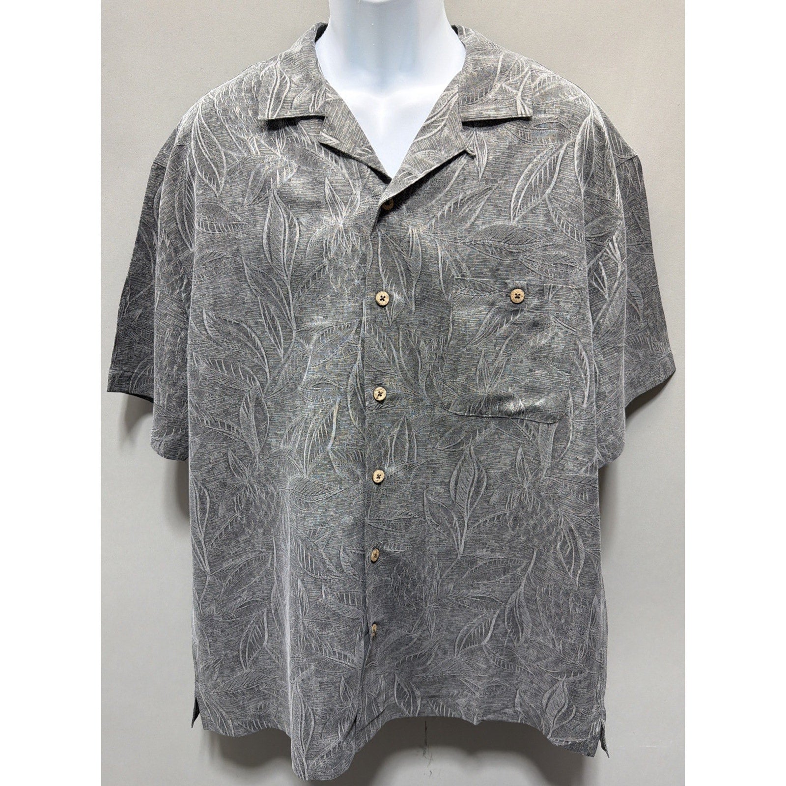 Island Shores Mens Button Up Floral XL Short Sleeve 100% Silk Hawaiian