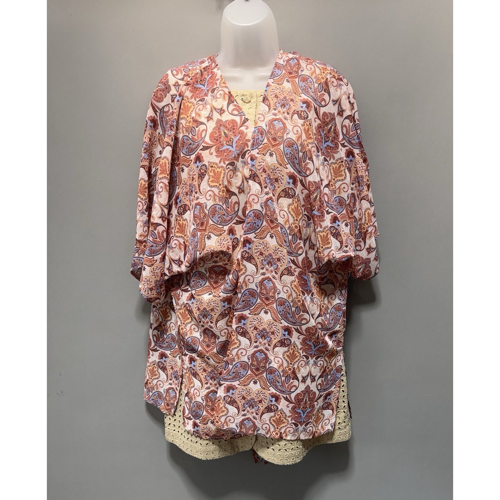 Womens Kimono. Multicolored. Size Small LuLaRoe