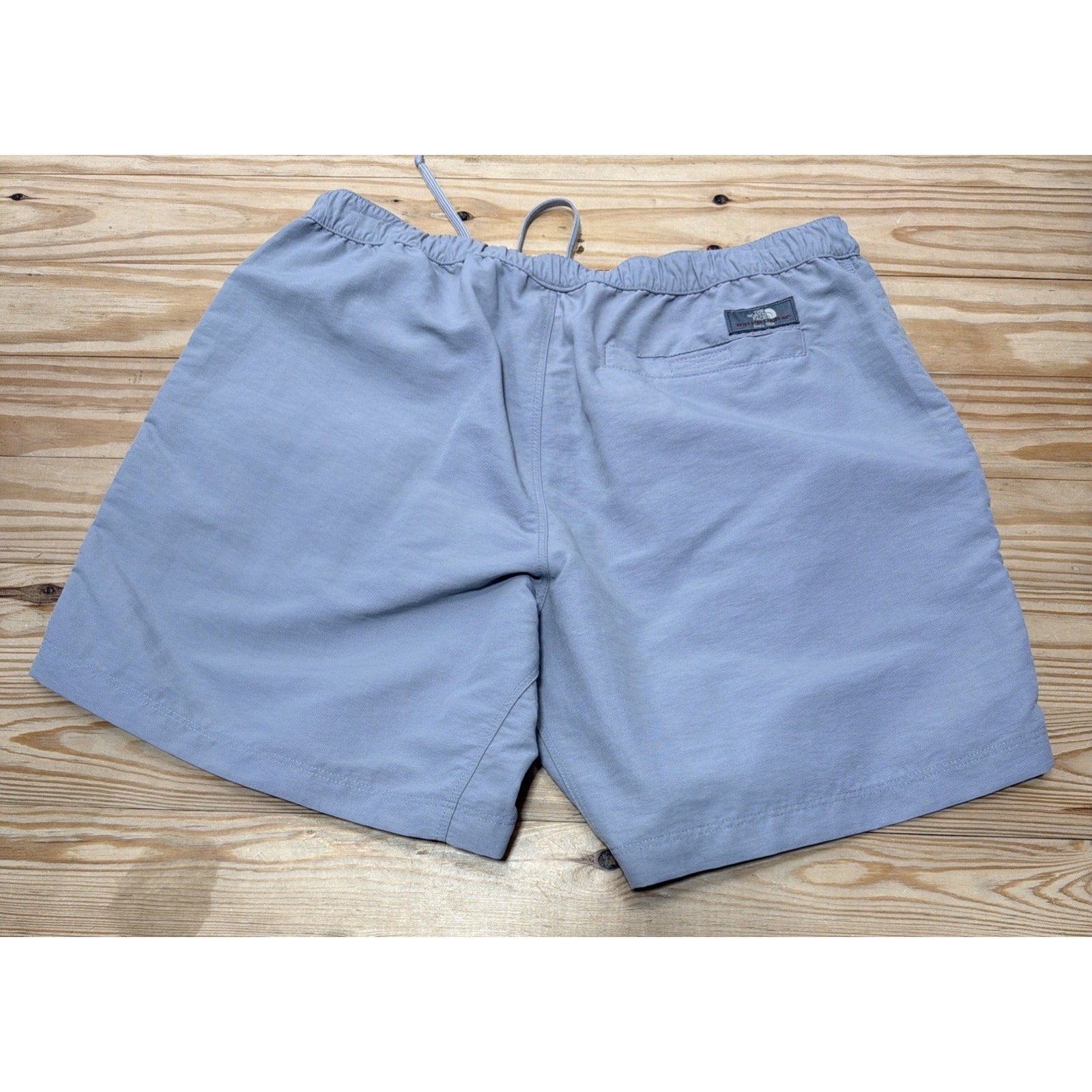 The North Face Womens Grey Cargo Outdoor Button Shorts! Size Large