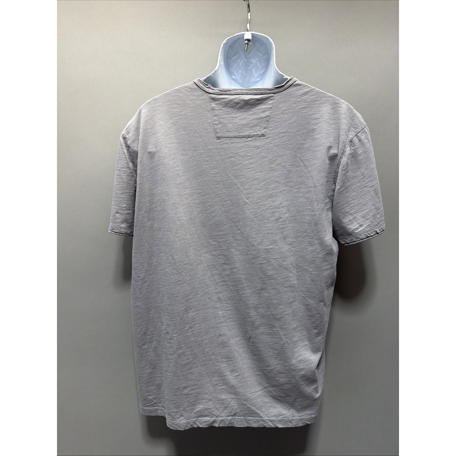 EUC XL Men's john Varvatos Miles Light Gray V Neck T-Shirt