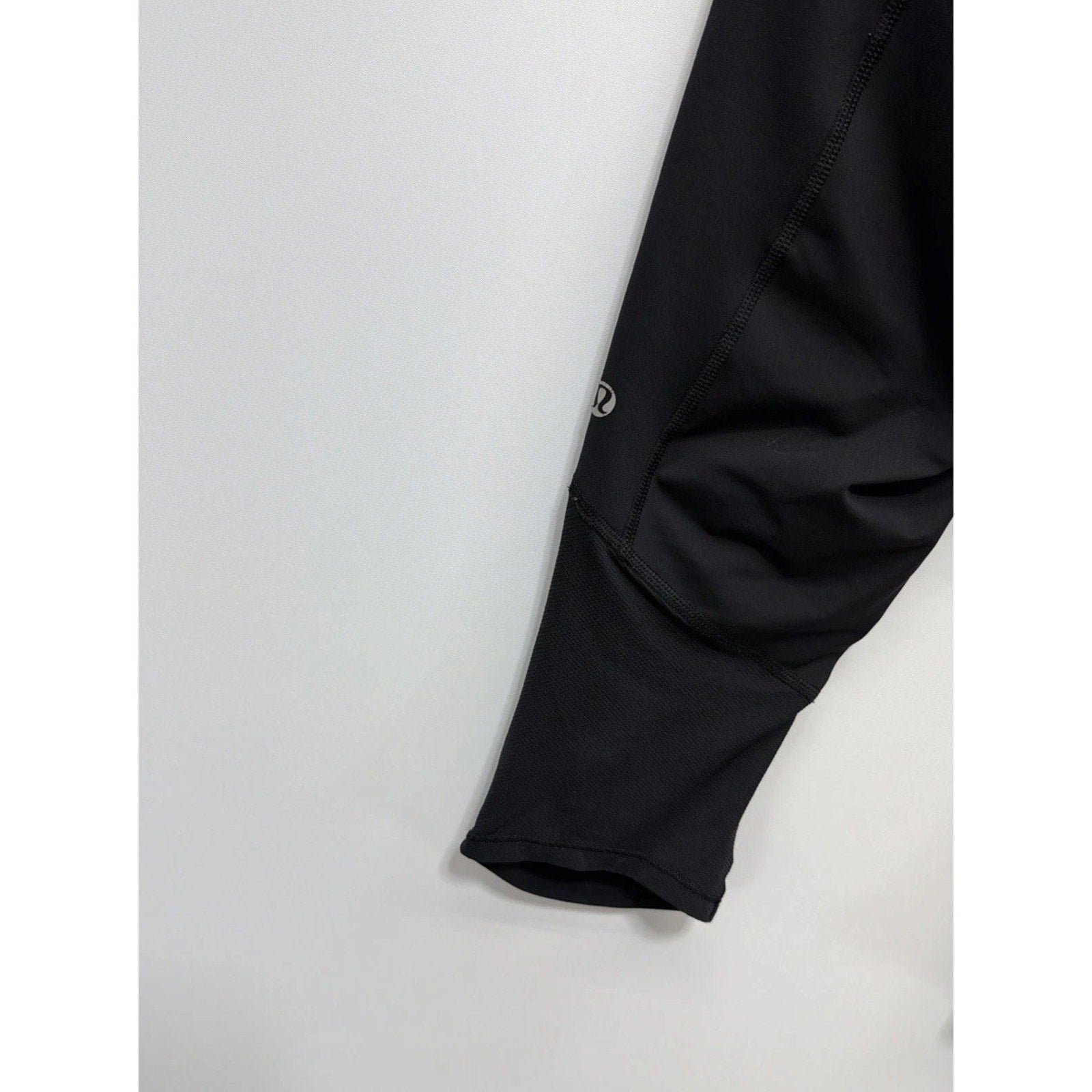 Lululemon Athletica Run Pace Crop Ruched Black Leggings Athletic, Size 4