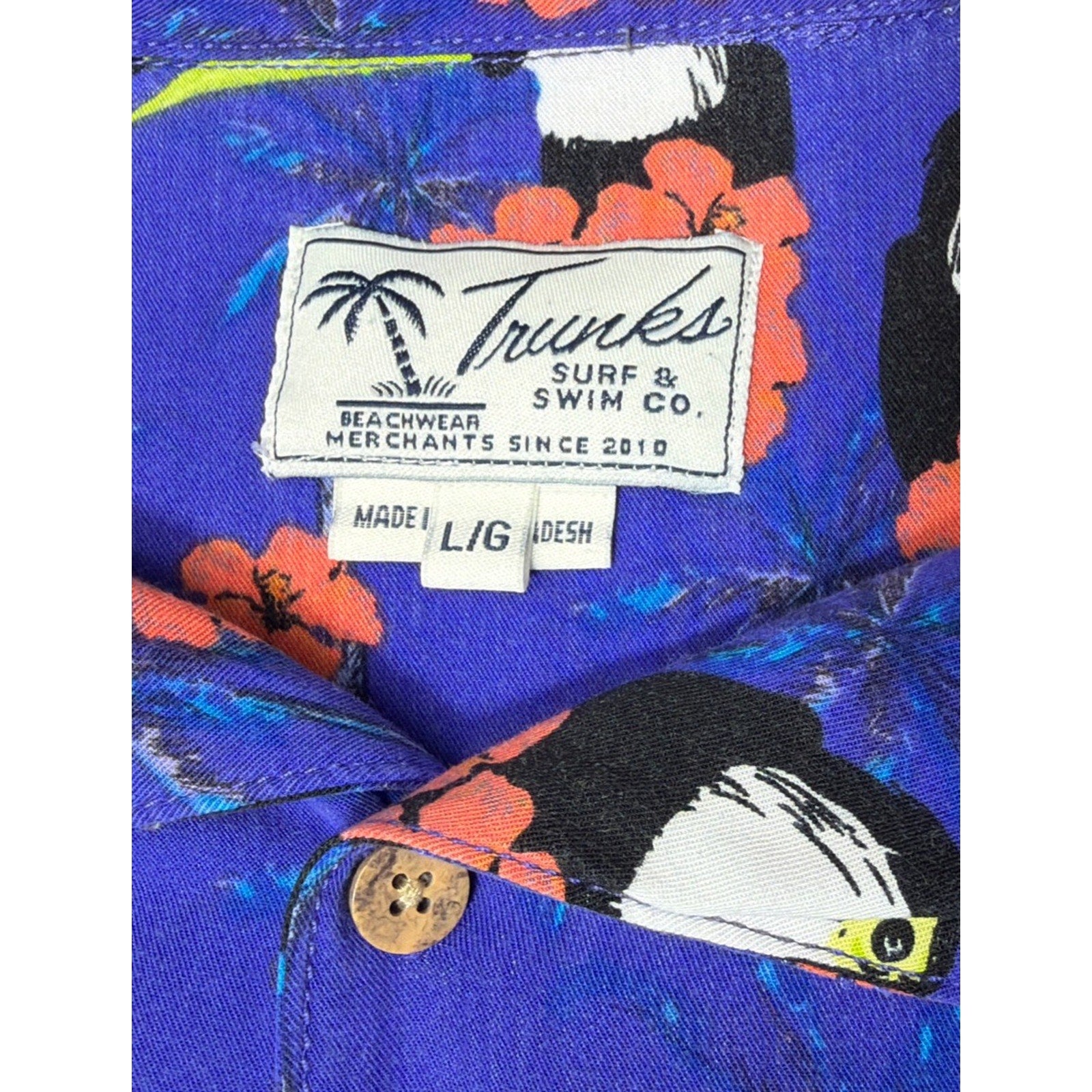 Trunks Surf & Swim Co Hawaiian Button Up Shirt Toucan Parrot Bird Mens Large