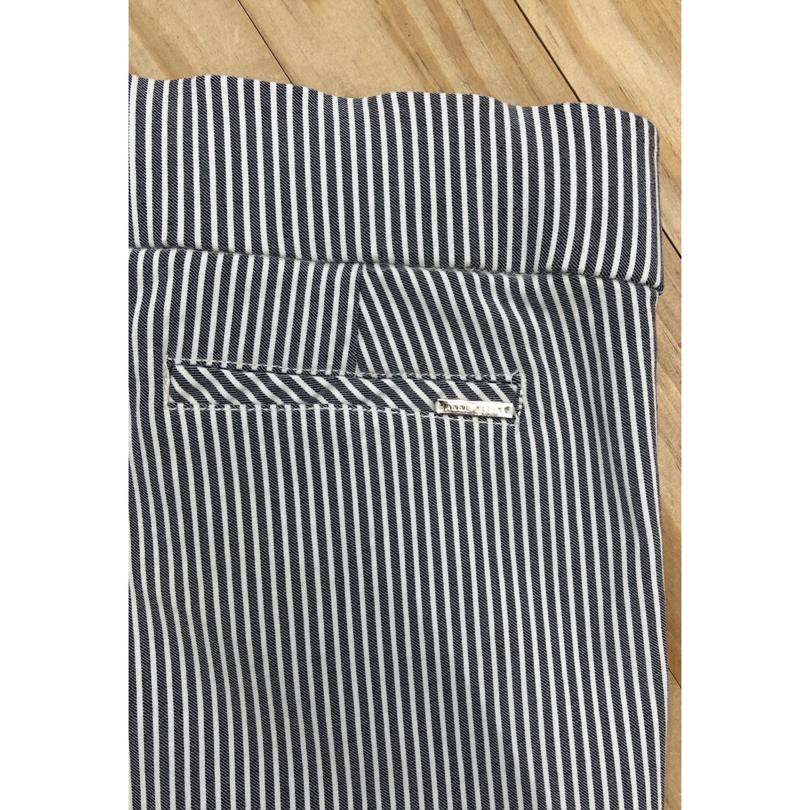 Anne Klein Pull On Slim Crop Pants size L Black White Railroad Stripes EUC