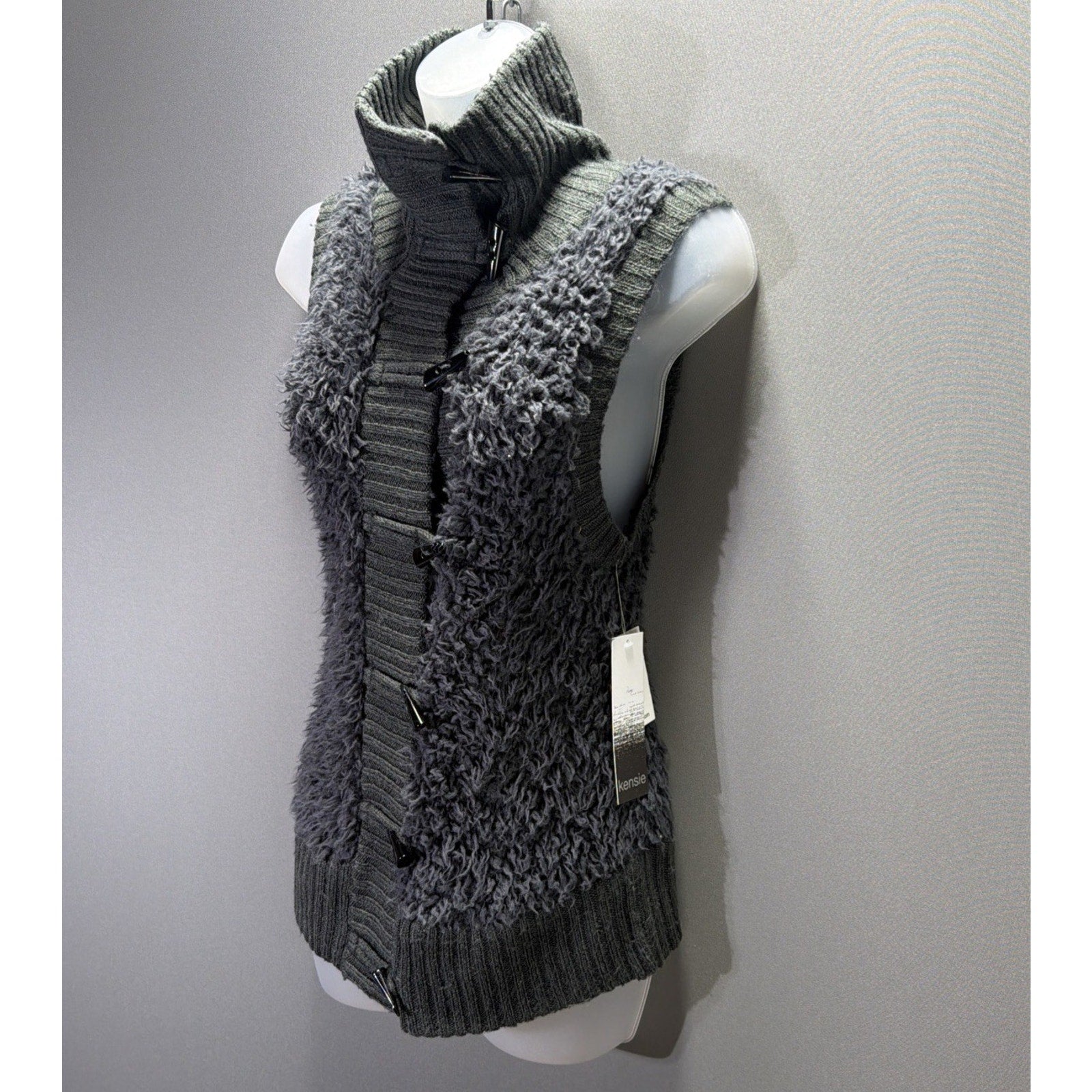 Kensie Women's Size Medium Gray Sherpa Vest Faux Fur Boutique NWT