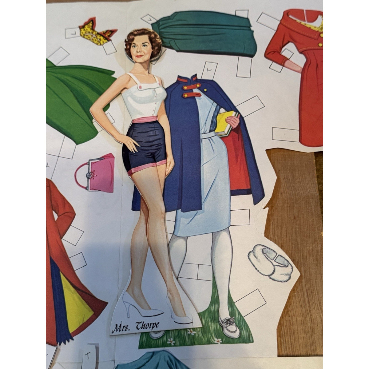 The Nurses Cut Outs Whitman Publishing (1975) 2 Paper Dolls w/ Clothing