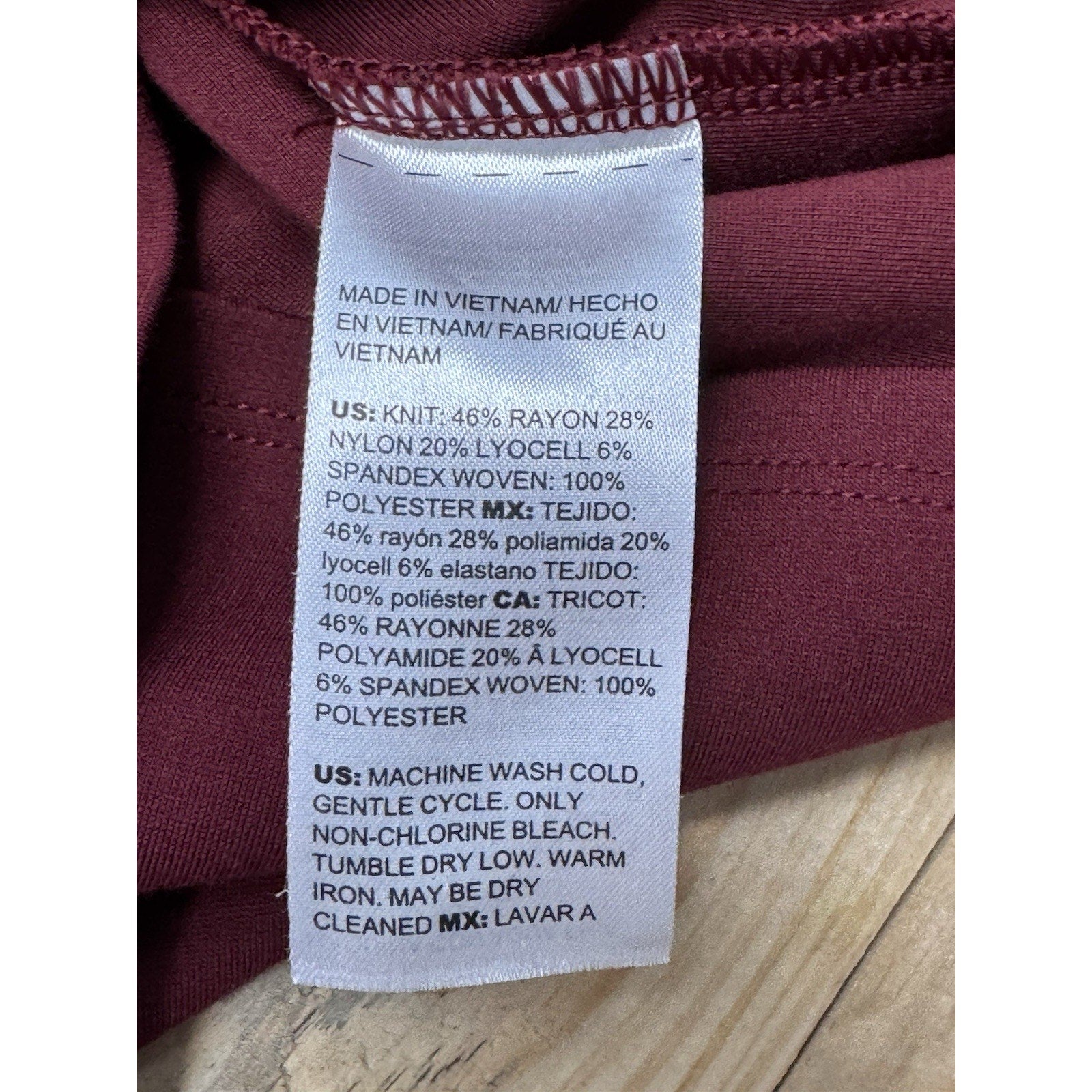 Chicos Top Womens 1 US Medium Burgundy V Neck Tunic Long Sleeve Casual Ladies