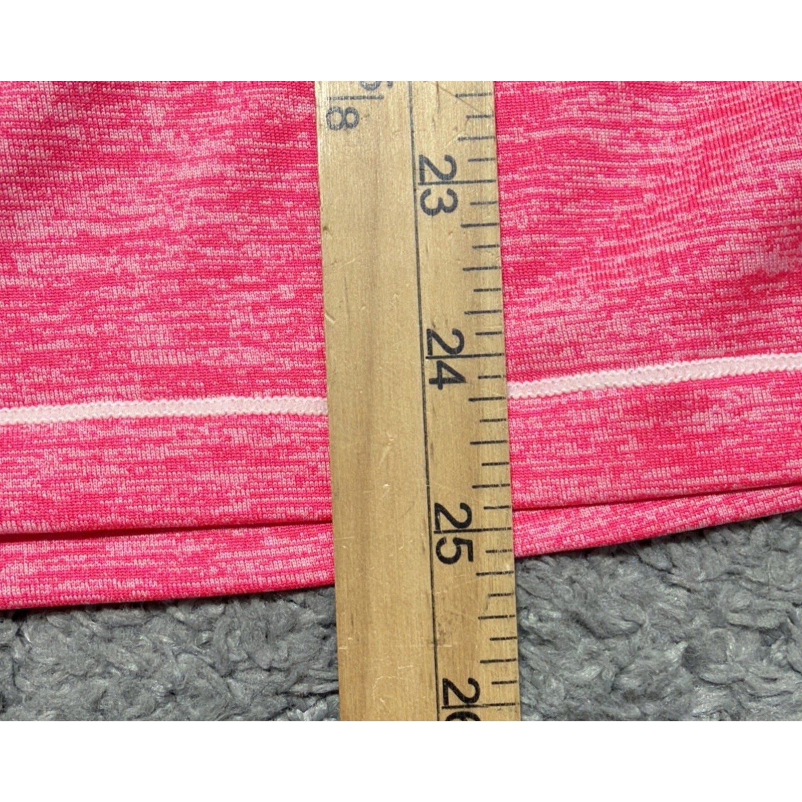 Under Armour Women's Semi Fitted Pink HeatGear Long Sleeve 1/2 Zip Pullover Sz S