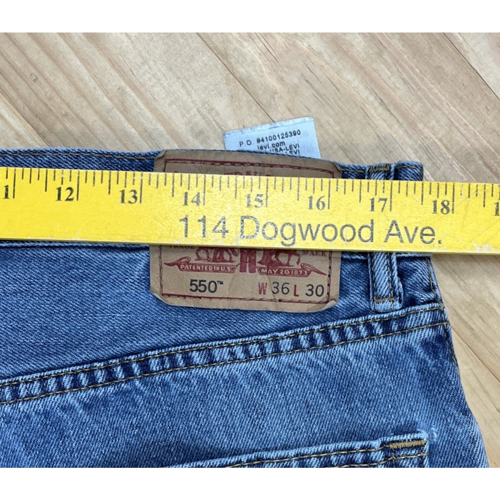 vtg Levi’s 550 Jeans Mens Size 36x30 Y2K Baggy Blue Wash Distressed Denim