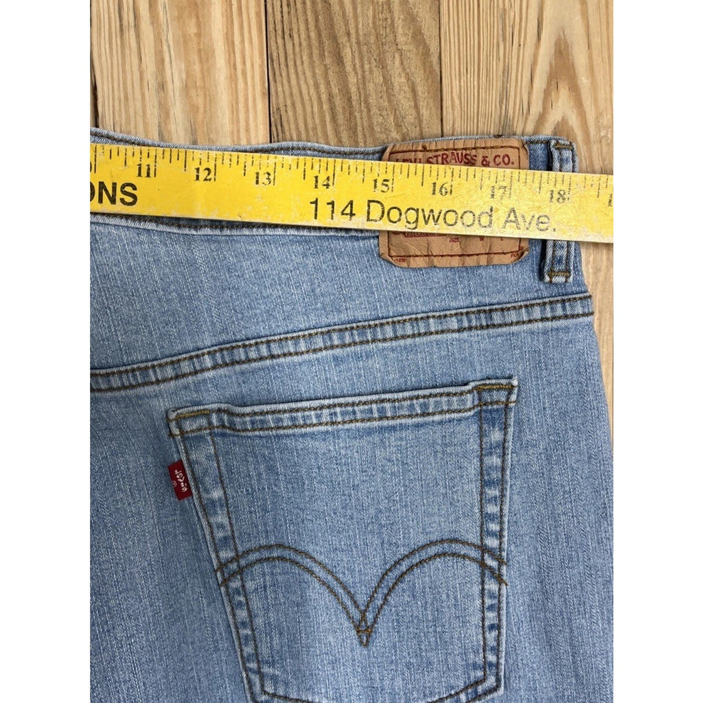 Vintage Levi's Women’s Jeans Size 18 Denim High Rise Classic Slim Capris Y2K