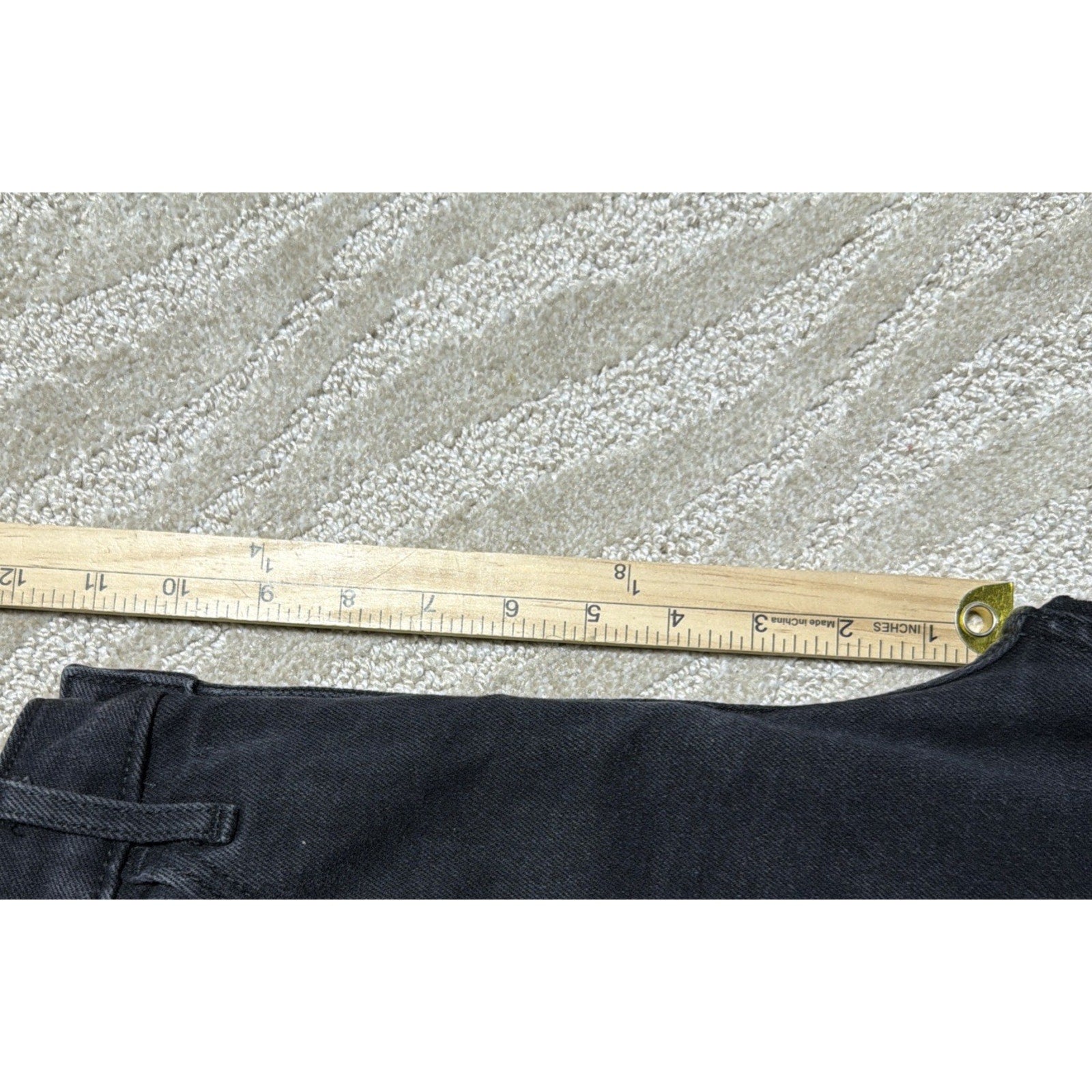 Hollister Women’s Black Denim Ultra High-Rise Mom Jean Sz 00R 23x27 Raw Hem