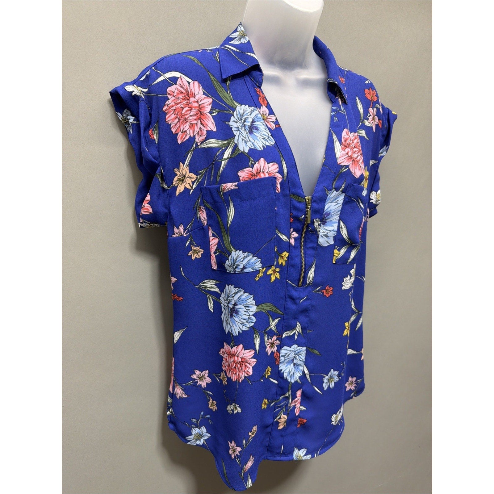 Express Women's Blue Floral Zip Front Blouse Size M Medium Spring Summer Top