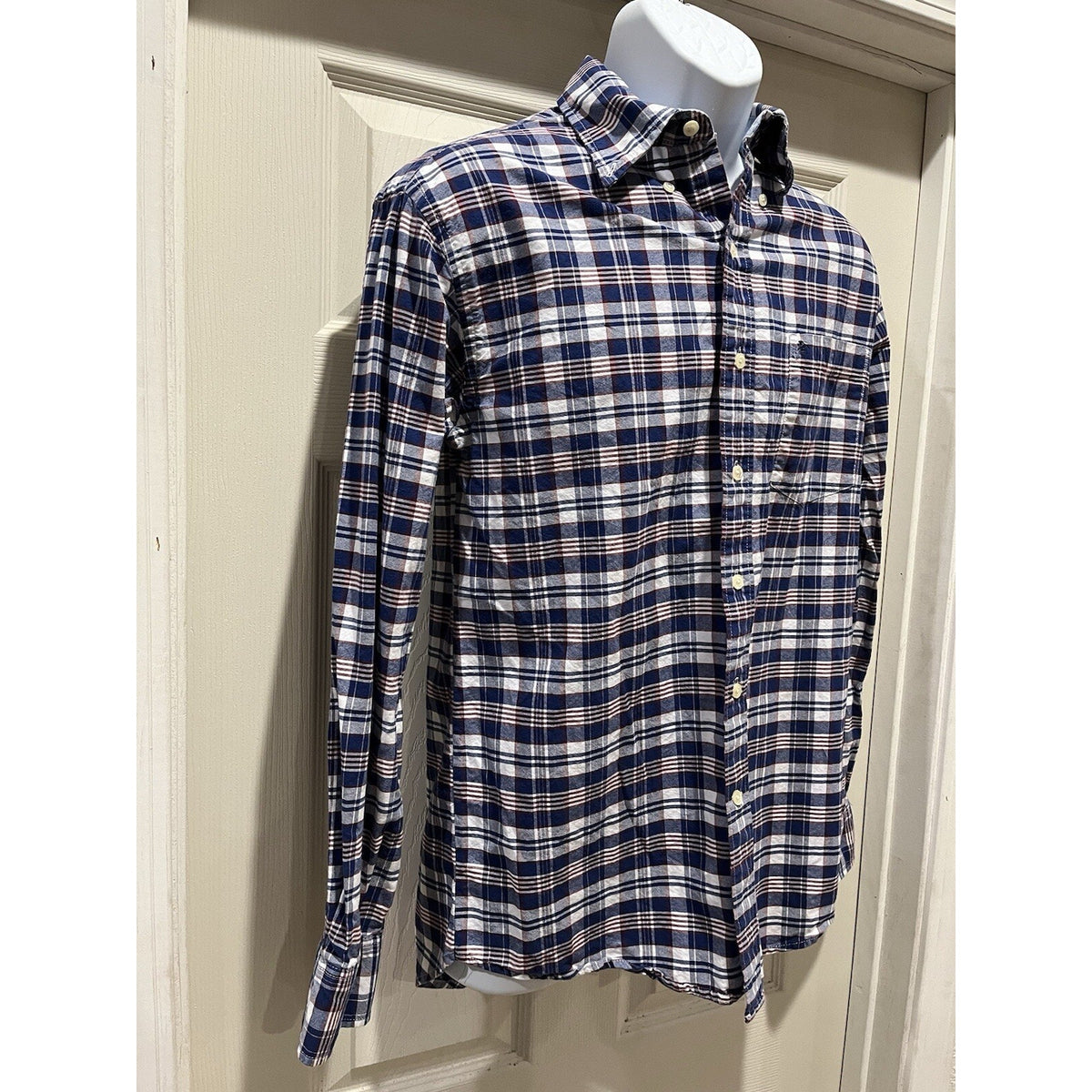 IZOD Blue & White Plaid Long Sleeve Button-Down Dress Shirt Men's Size M