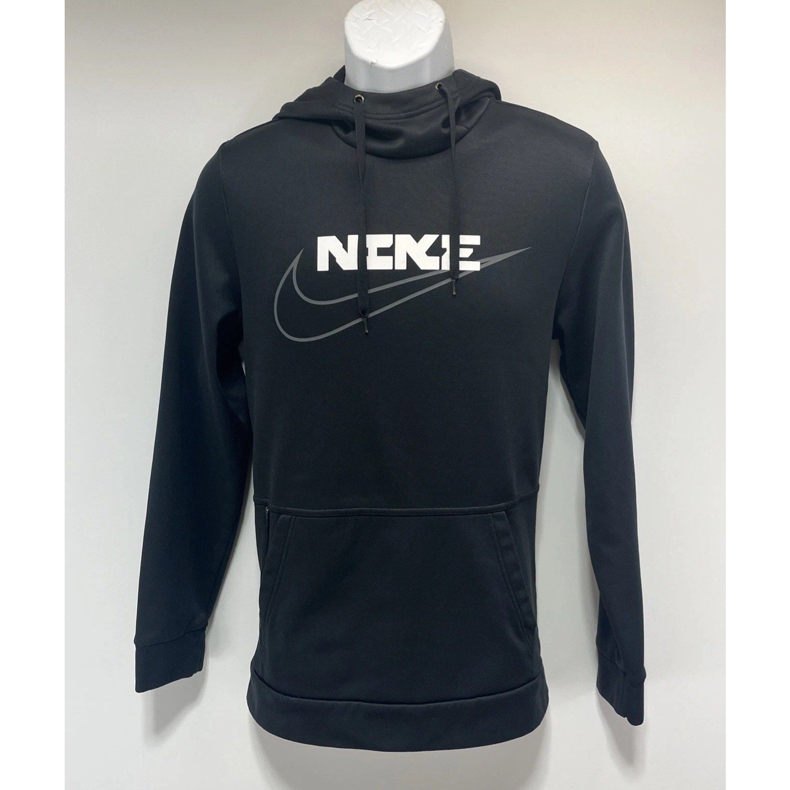 Nike Therma-Fit Flecce Training Hoodie. Mens Size Small. Black. DD 1756-010