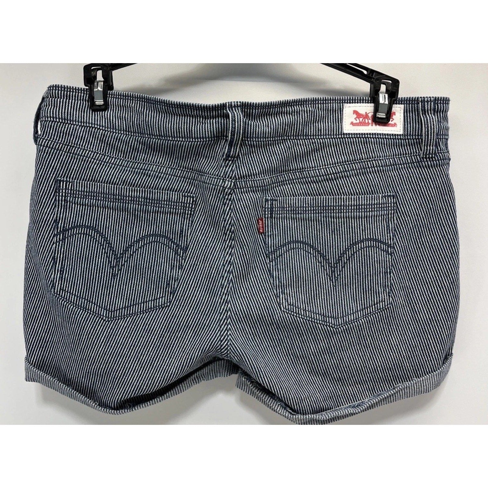 Levi's Denim Shorts Blue Conductor stripes 5 Pocket Zip Closure Roll Cuff 7/28