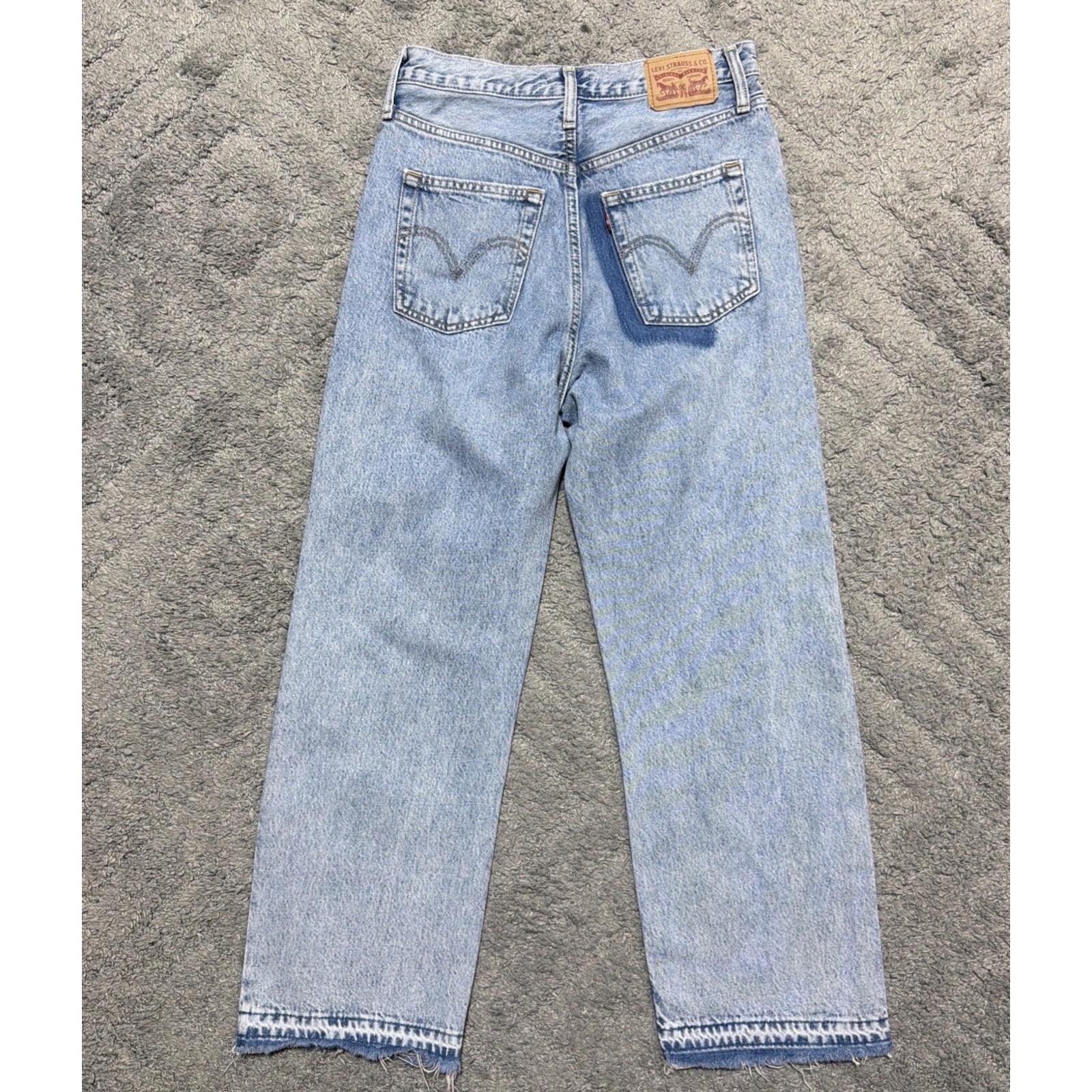 Levi’s Ribcage Straight Ankle 28 High Rise Distressed Light Wash Button Fly