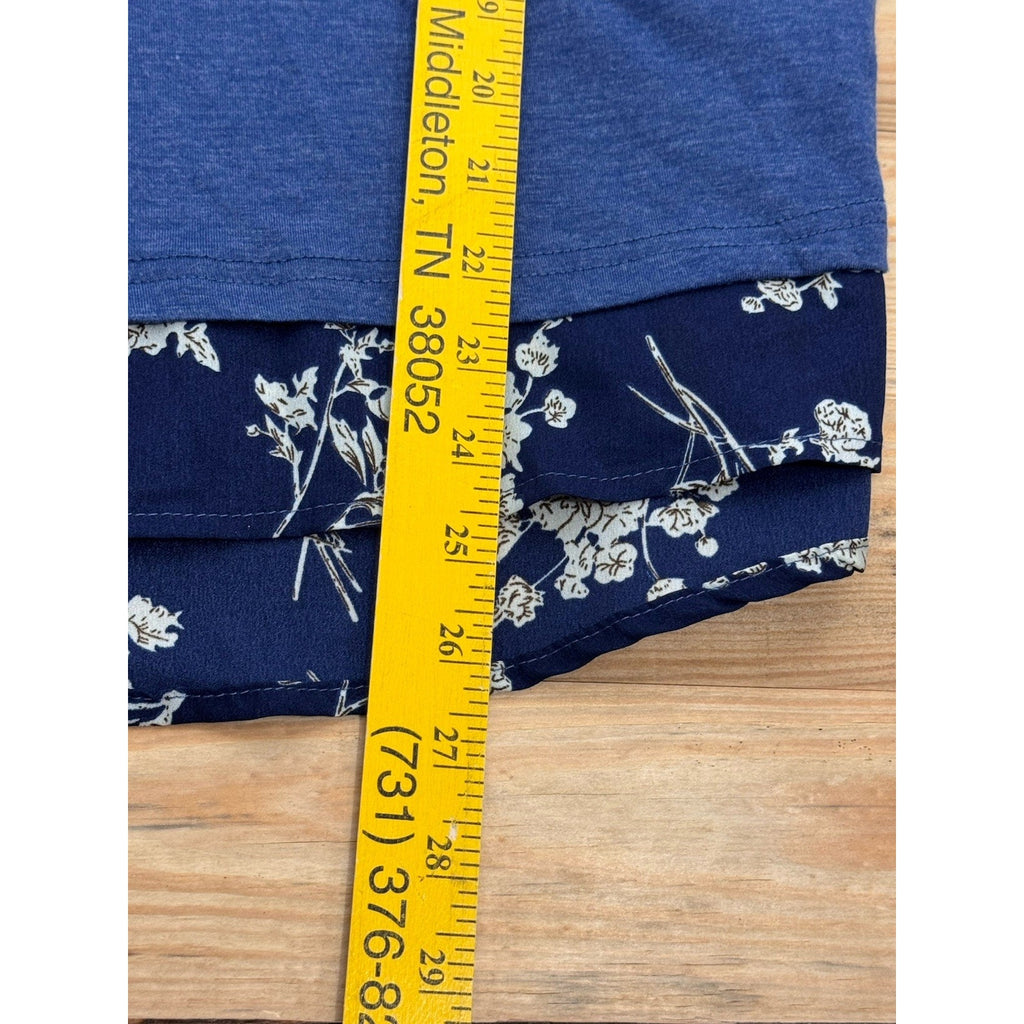 Emery Rose Blue Short Sleeve Blouse Shirt Women’s Size Medium Layered Floral