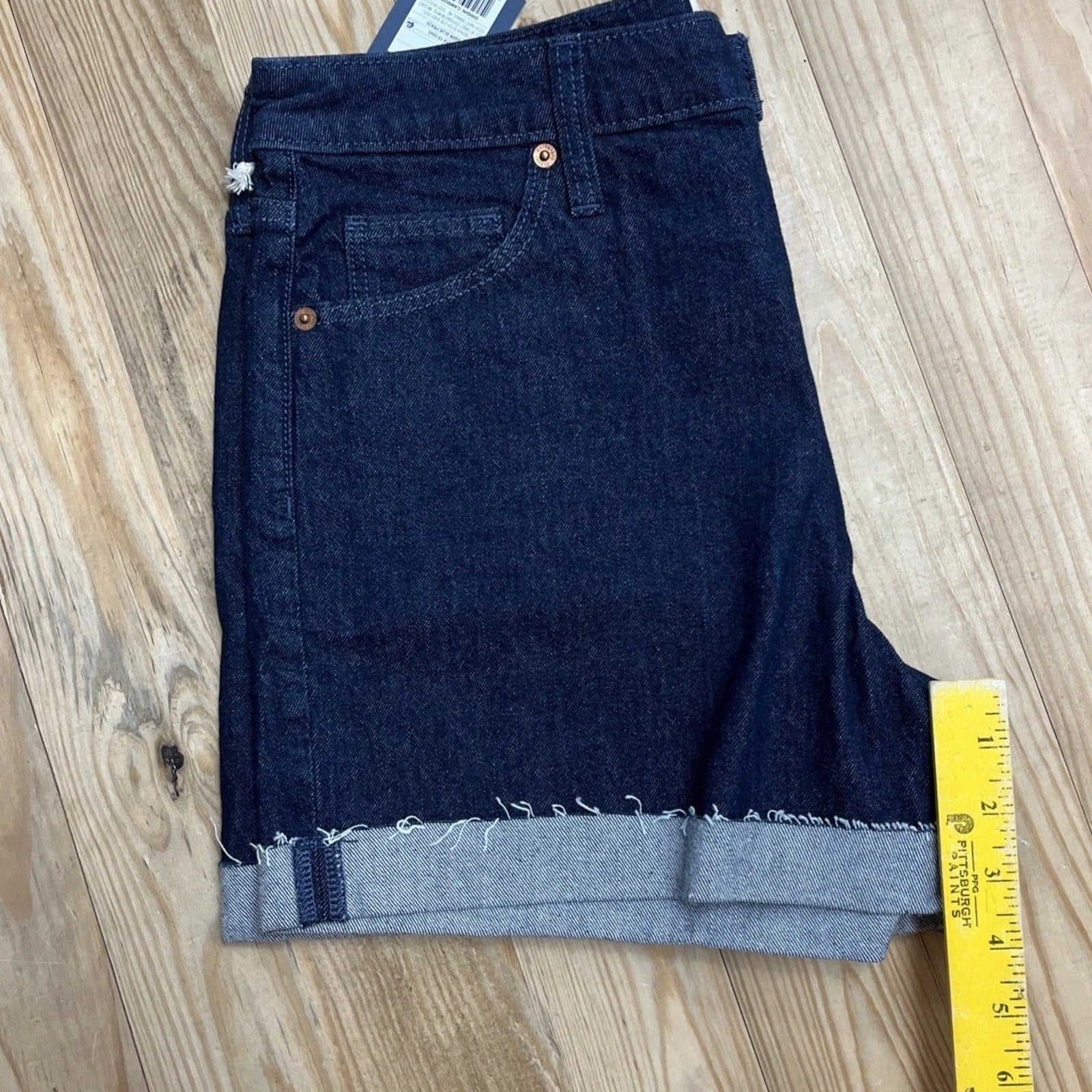 NEW Universal Thread Women's Vintage Midi Shorts Fray Hem Size 10/30