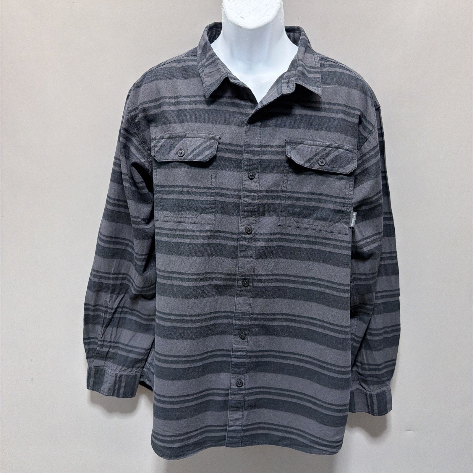 Columbia Omni-Wick men’s XL black gray long sleeve Flannel shirt pockets
