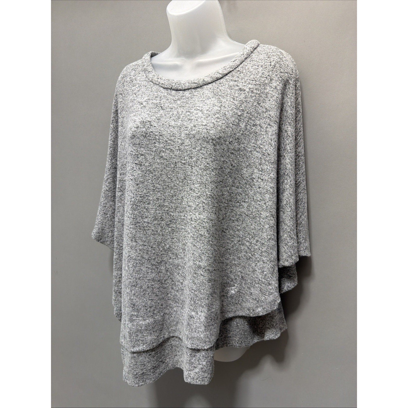 Gibson Latimer Knit Poncho Sweater Oversized Women's Gray S Cozy Chic Lagenlook
