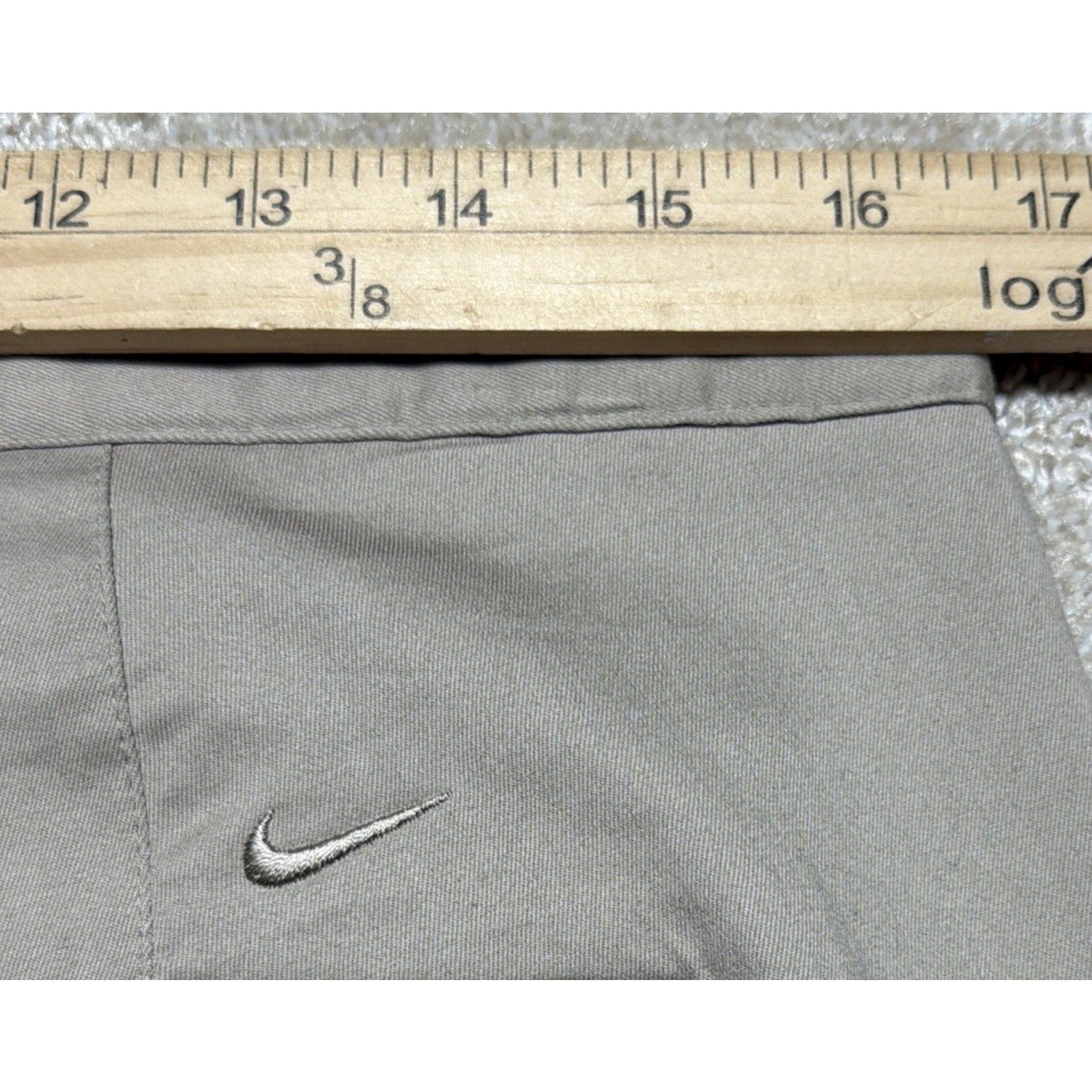 Ole Miss Rebels Nike NCAA Team Shorts Womens 10 Beige Flat Front Chino EUC