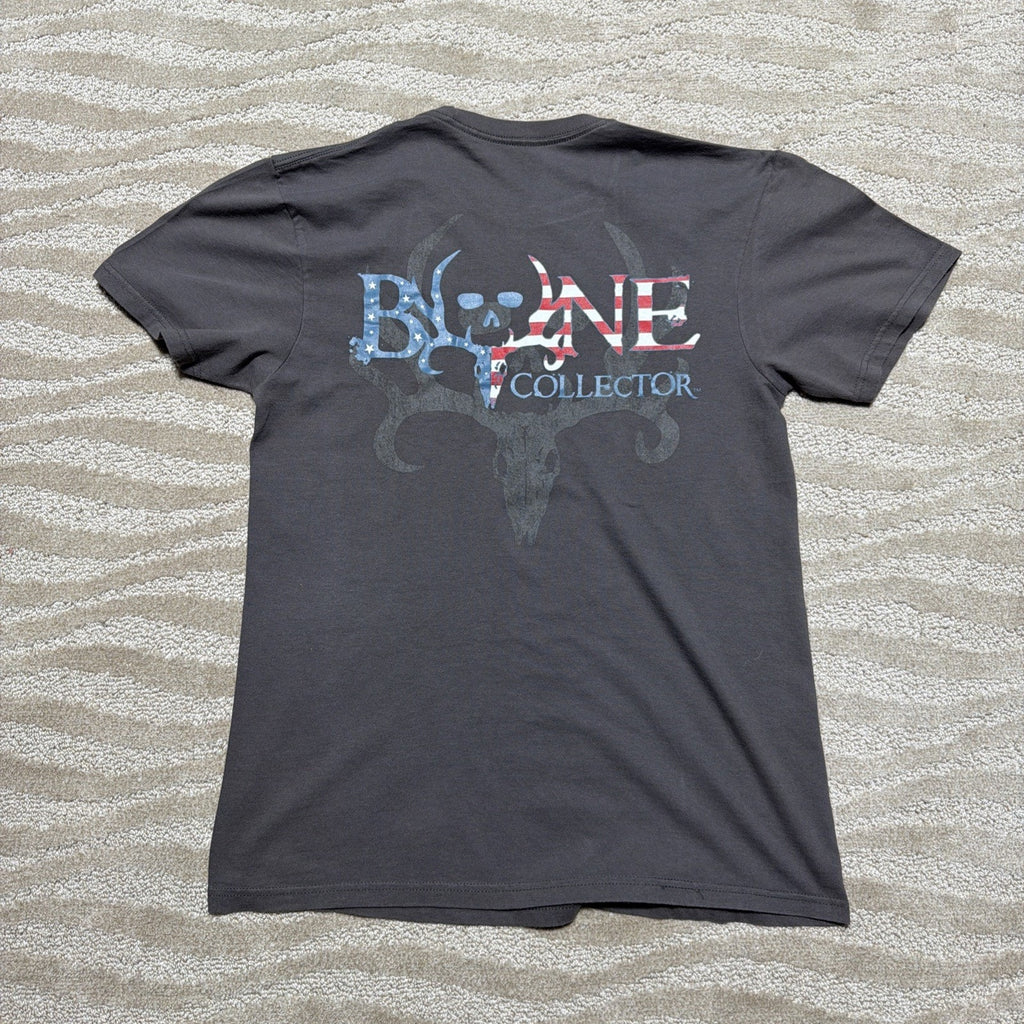 Bone Collector Patriotic T-Shirt Size Medium