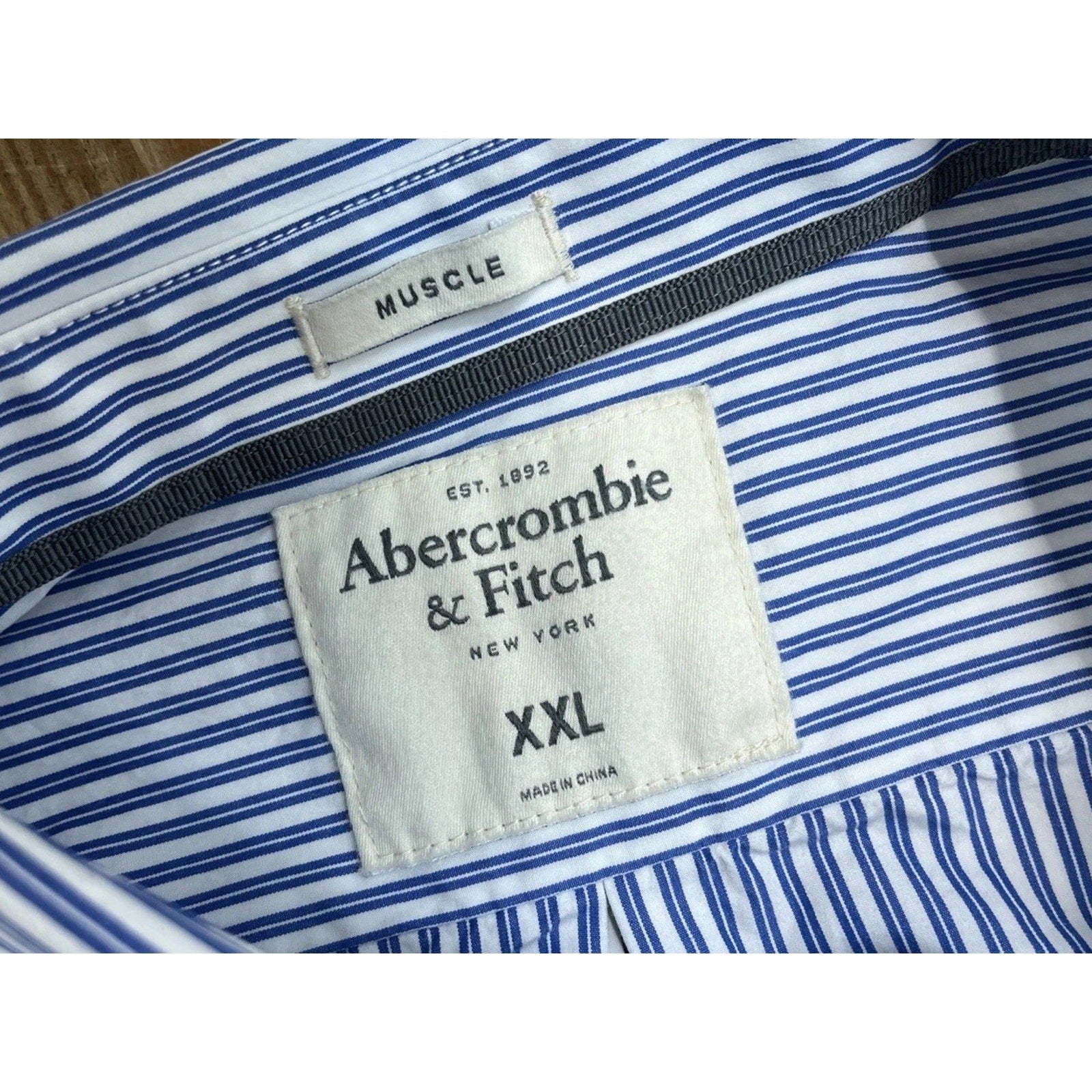 ABERCROMBIE & FITCH Muscle XXL Blue White Striped Long Sleeve Button Down
