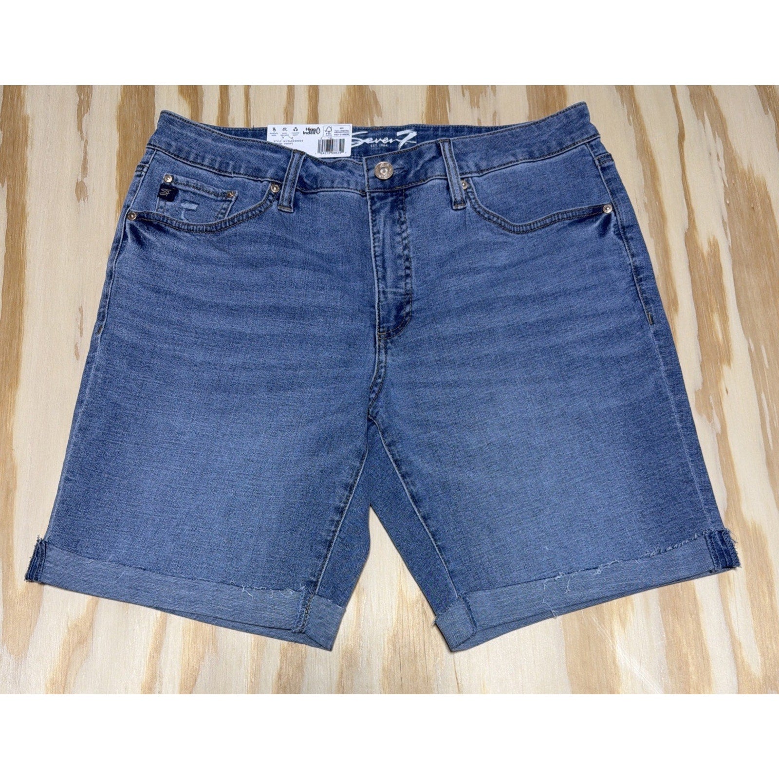 Seven7 Relaxed Cuffed Bermuda Denim Shorts Womens 10 Blue Denim Mid Rise New