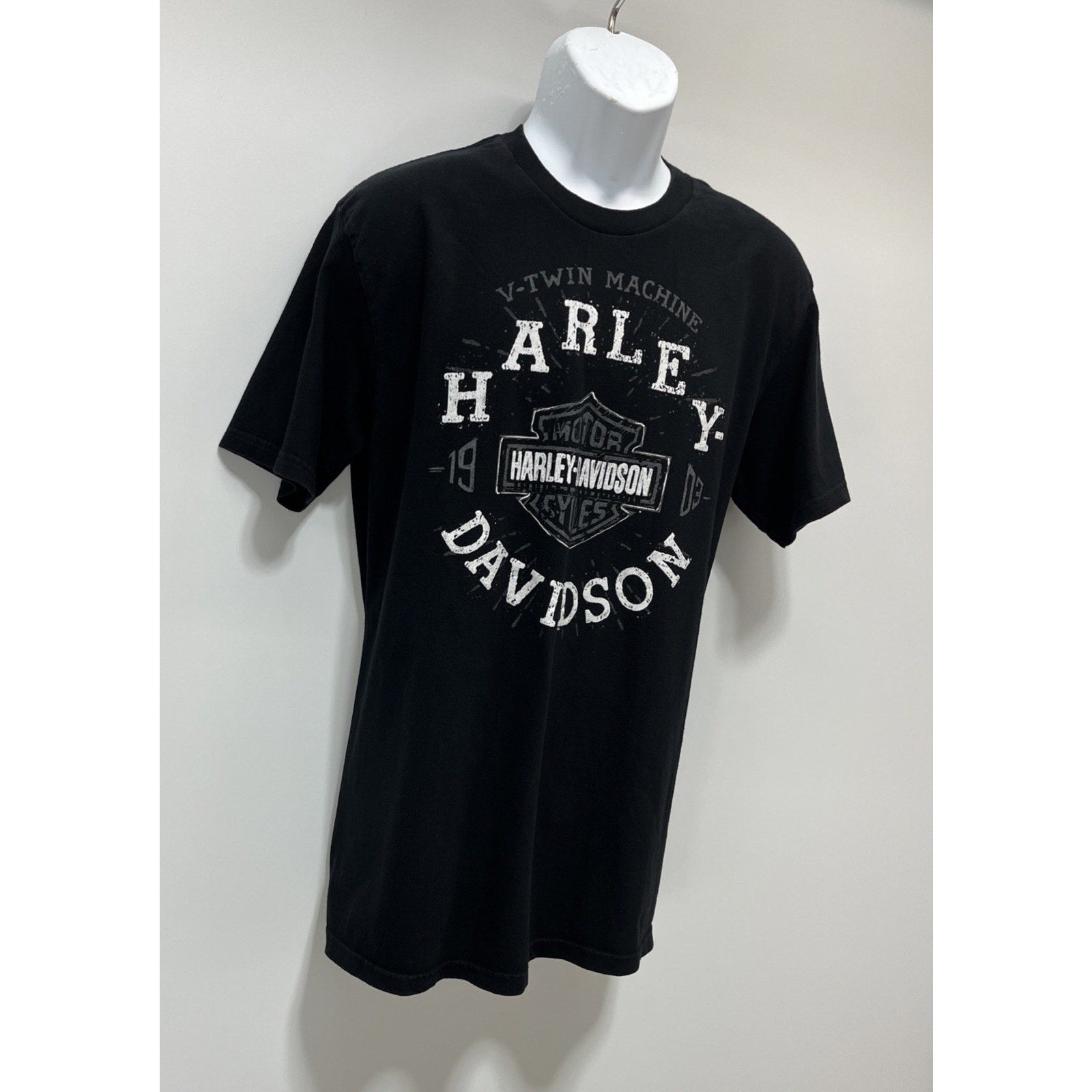 Harley Davidson T Shirt Men’s Large V Twin Machine Graphic 2015