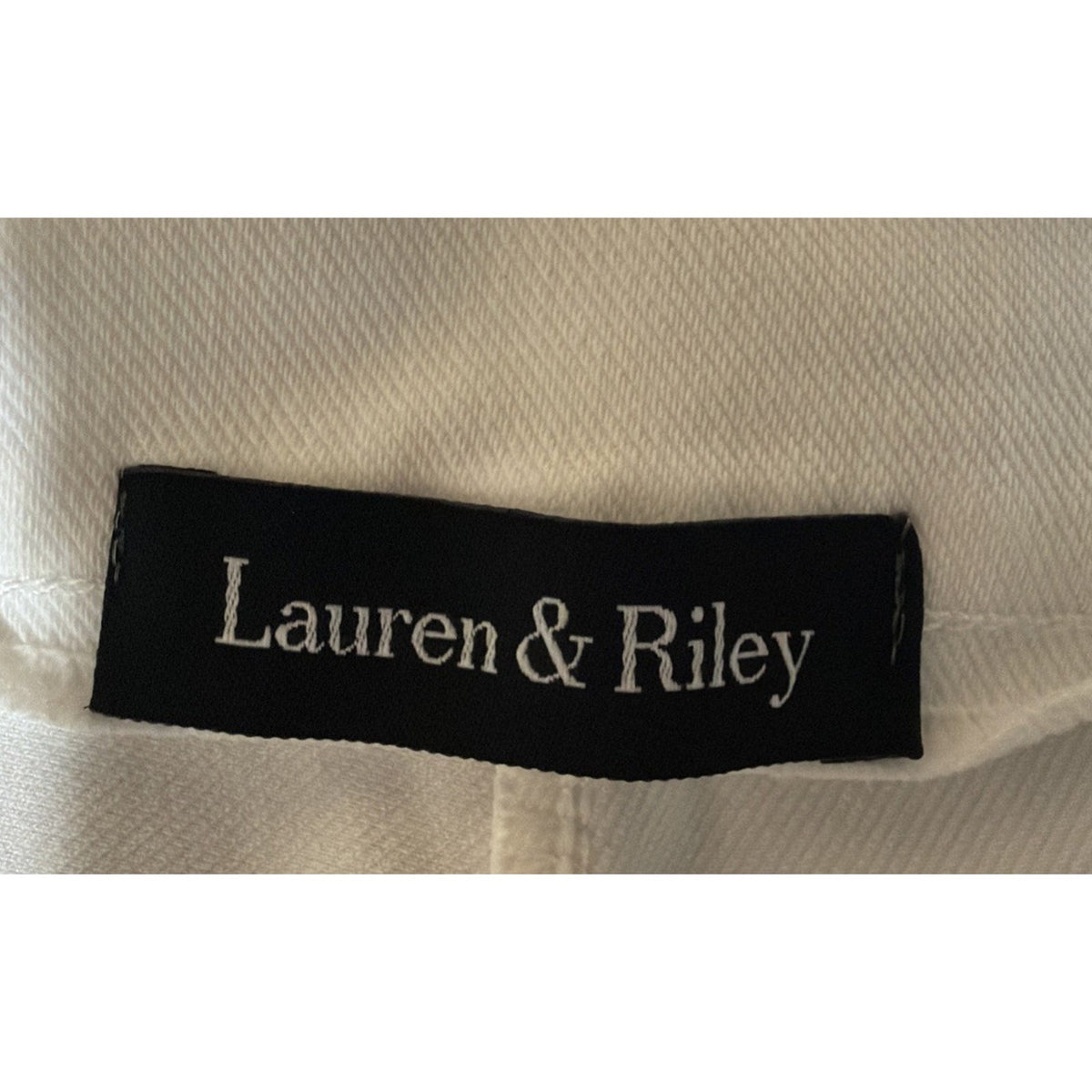 Lauren and Riley Mid Rise Capri White Pull On Pants Size Small Stretch