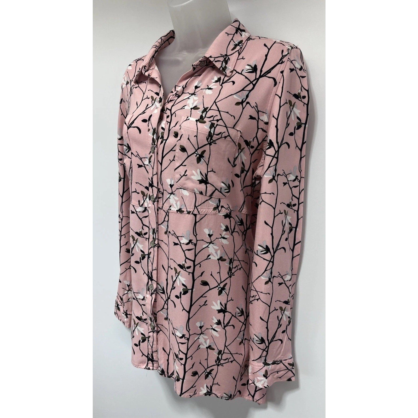 Westbound Floral Blossom Print Casual Button down Shirt Size M