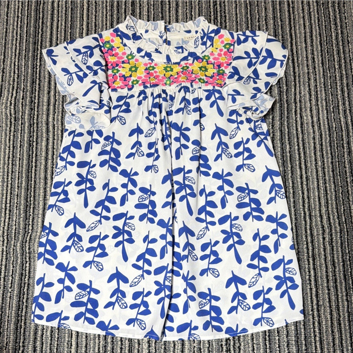 JodiFL Floral Embroidered Ruffle Sleeve Blouse Top Sz Medium