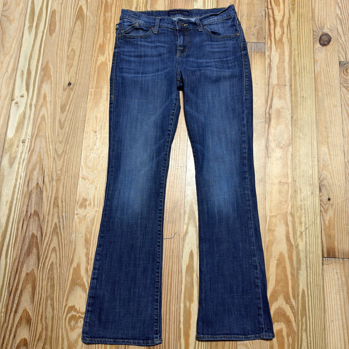 Rock & Republic Kasandra Mid Rise Bootcut Jean Embellished Jeans Size 8 Stretch