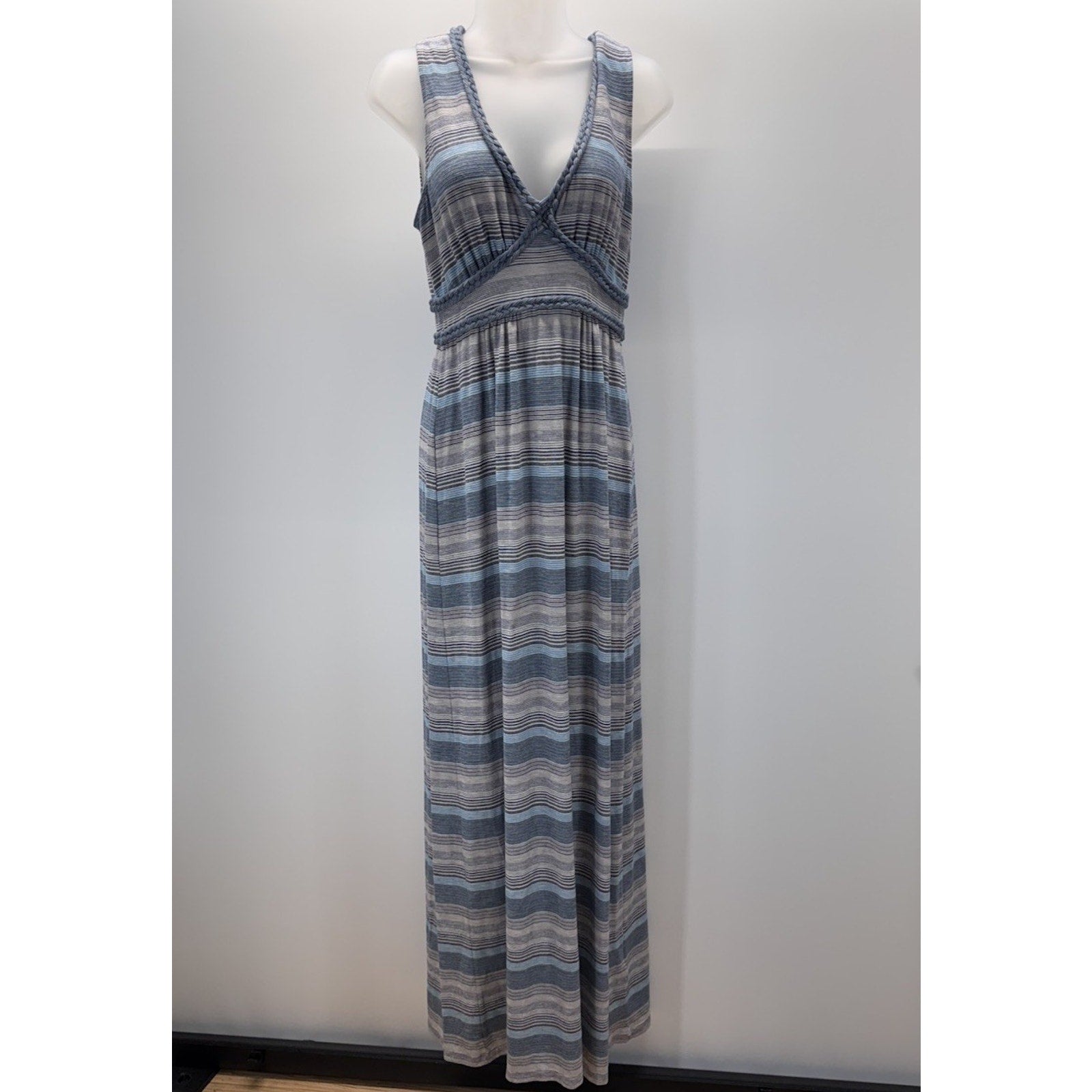 Max Studio Dress Blue Gray Striped S Stretch Maxi V-Neck