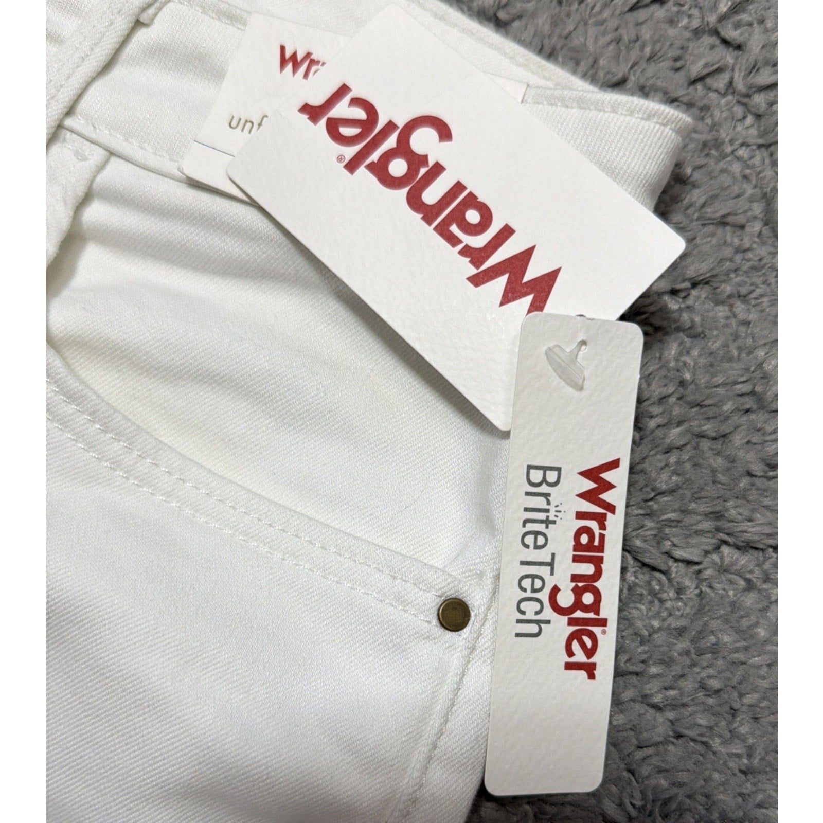New Wrangler Women's 8 High Rise Unforgettable Skinny Jean Bright White 29x28