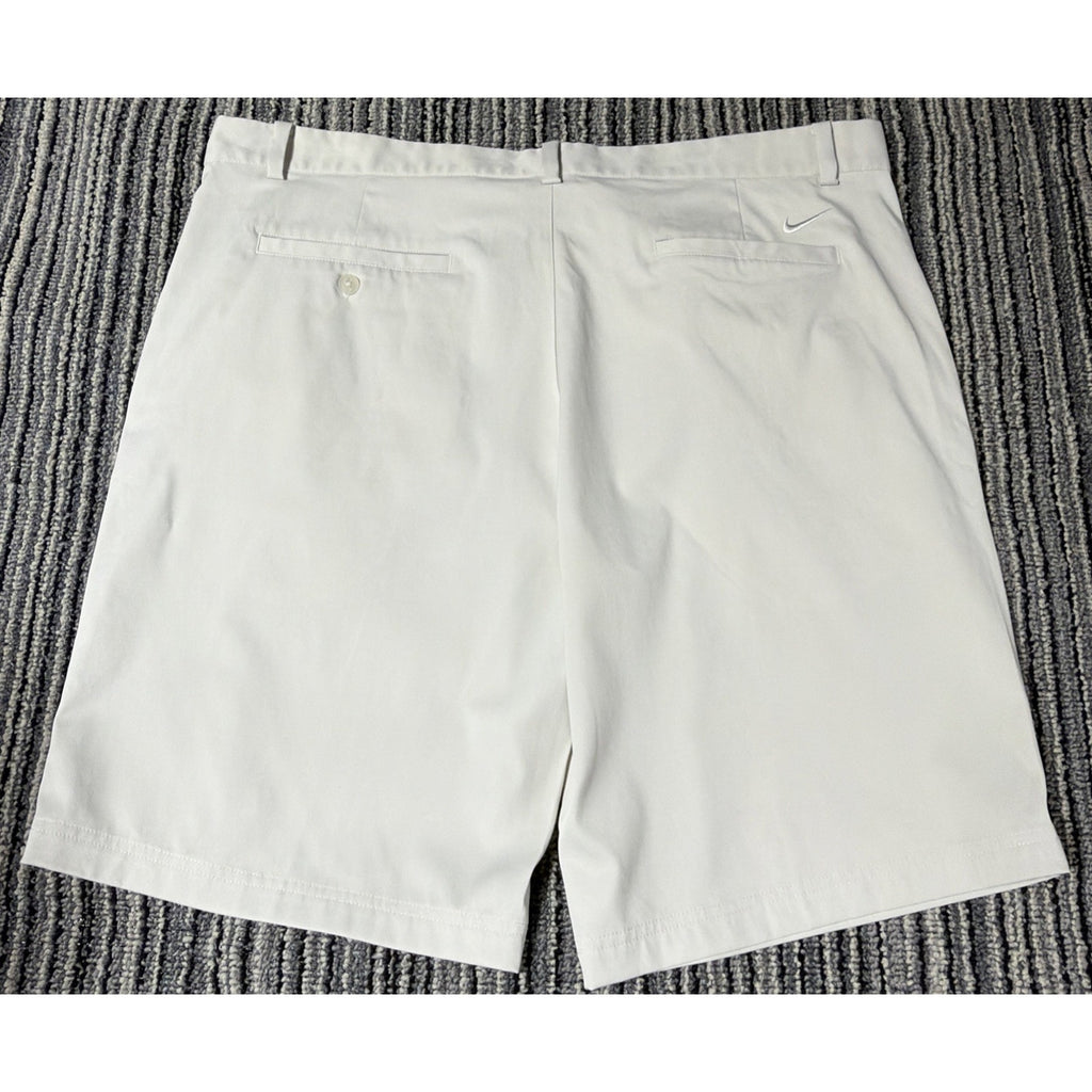 Nike Dri-Fit Tour Performance Biege Golf Shorts Size 40 Stretch