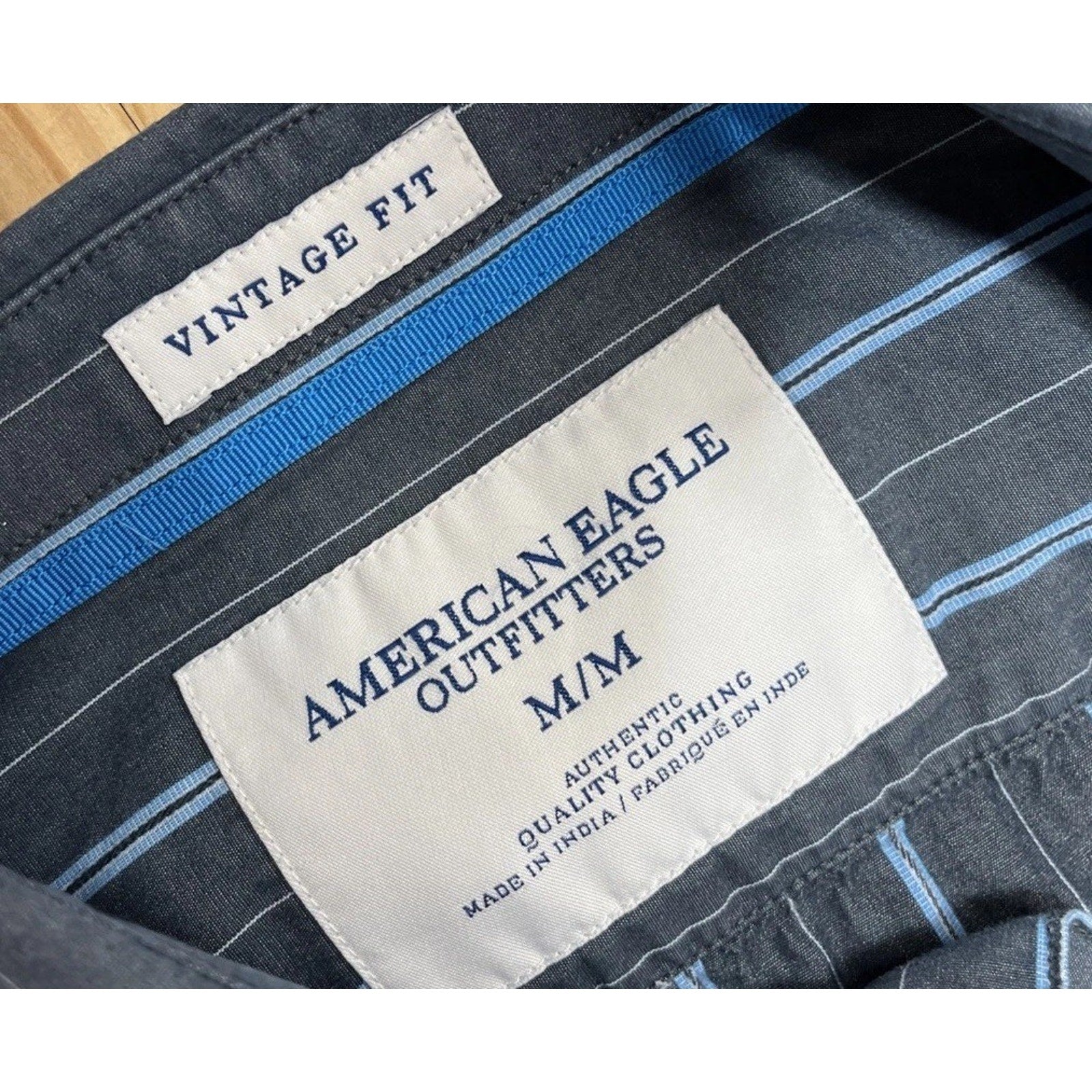 American Eagle Mens Vintage Fit LS Button Up Navy Blue Striped Dress Shirt M